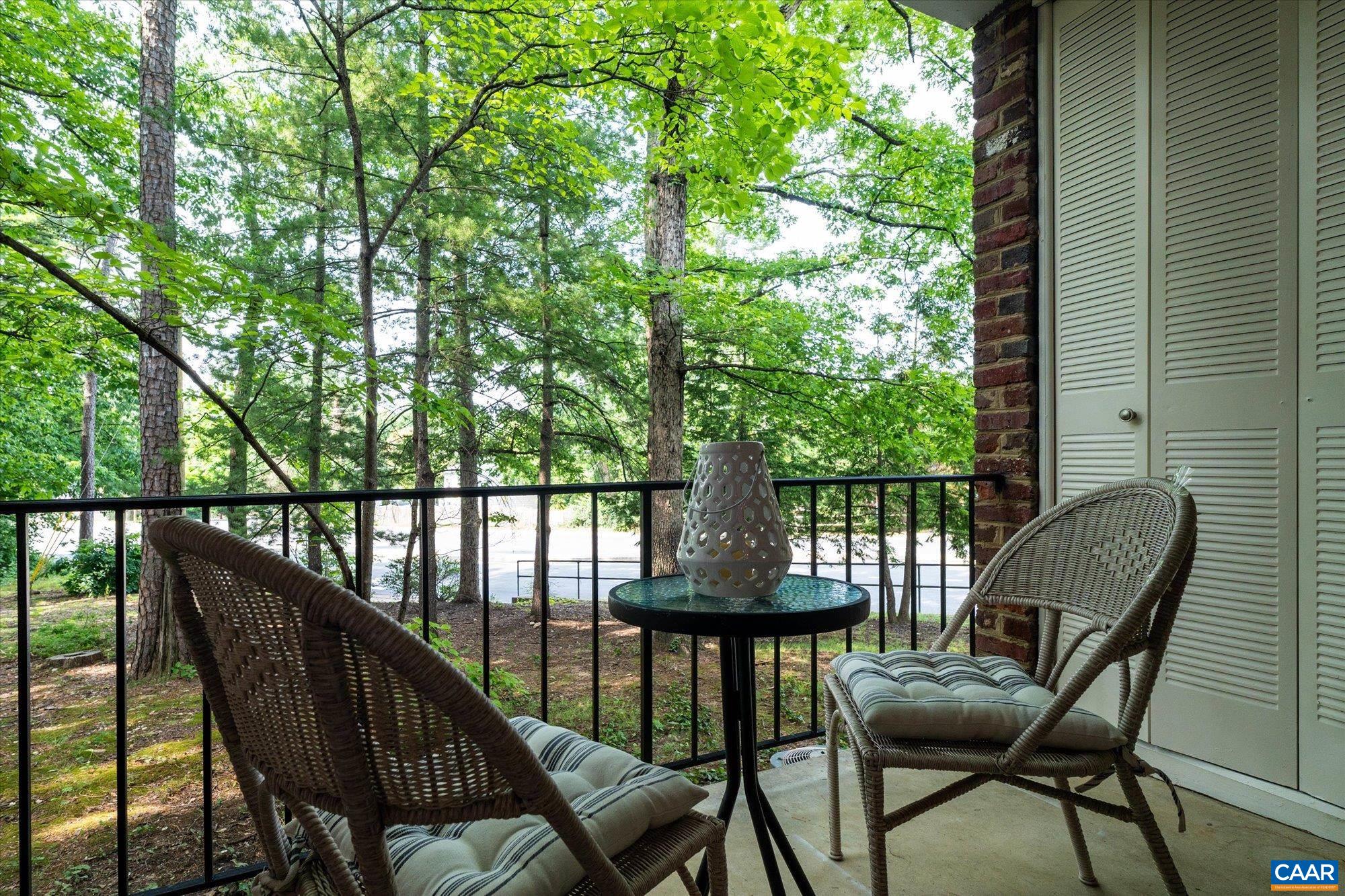 2405 BARRACKS CT, CHARLOTTESVILLE, Virginia 22901, 2 Bedrooms Bedrooms, ,1 BathroomBathrooms,Residential,2405 BARRACKS CT,665588 MLS # 665588