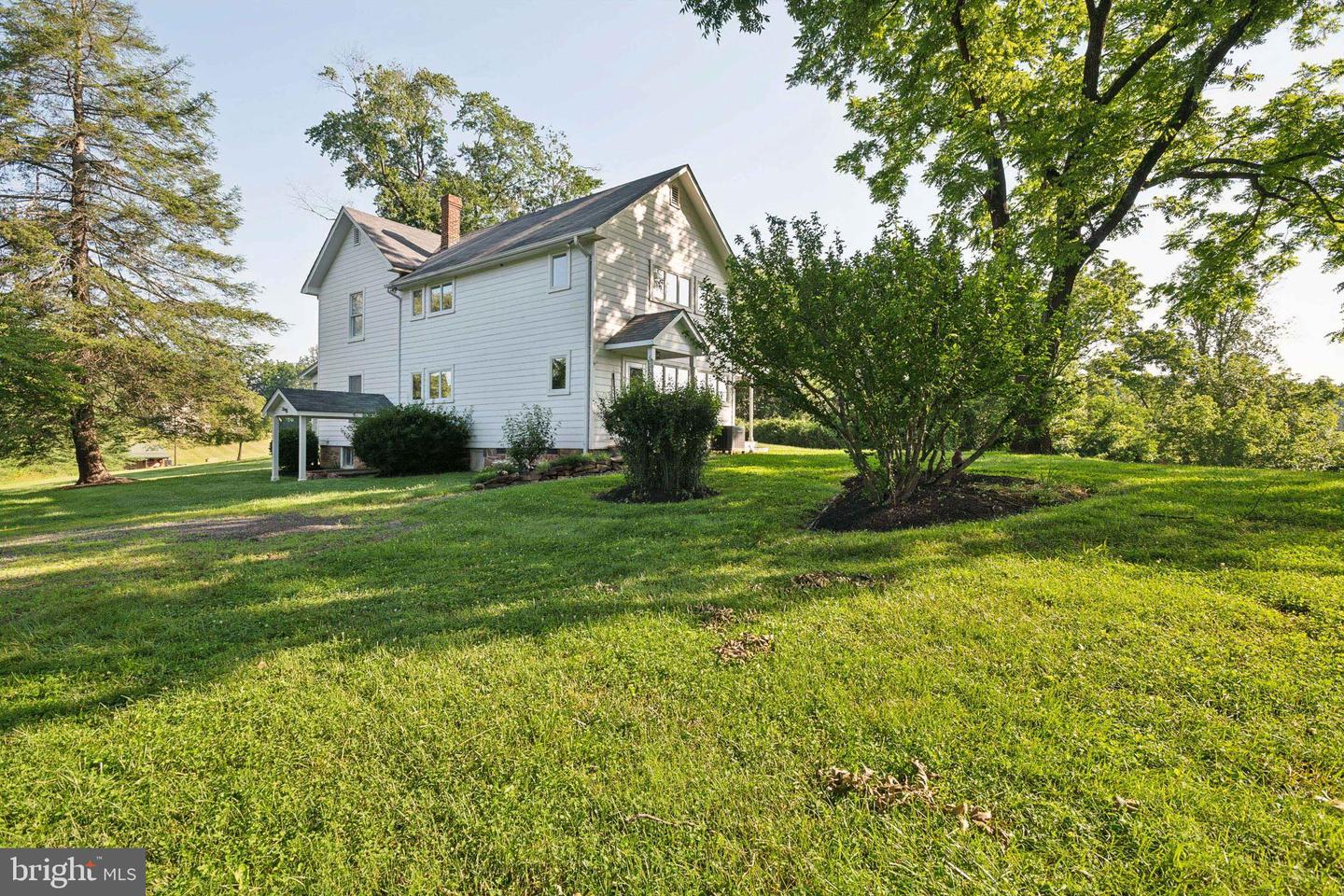 7811 CARTERS RUN DR, MARSHALL, Virginia 20115, 4 Bedrooms Bedrooms, ,3 BathroomsBathrooms,Residential,For sale,7811 CARTERS RUN DR,VAFQ2016782 MLS # VAFQ2016782