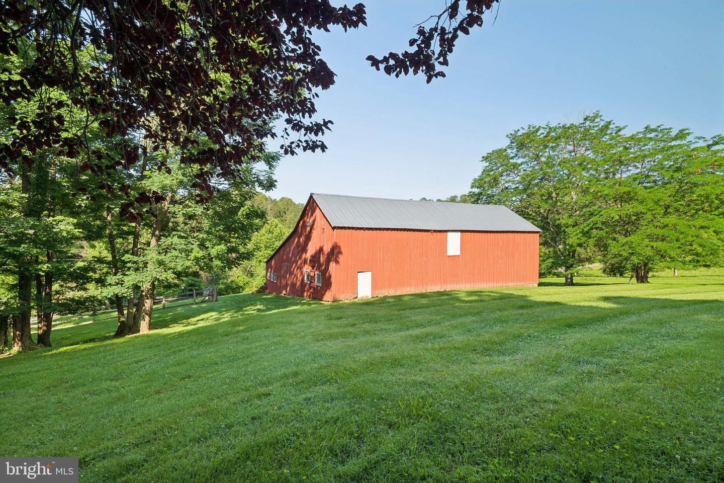 7811 CARTERS RUN DR, MARSHALL, Virginia 20115, 4 Bedrooms Bedrooms, ,3 BathroomsBathrooms,Residential,For sale,7811 CARTERS RUN DR,VAFQ2016782 MLS # VAFQ2016782