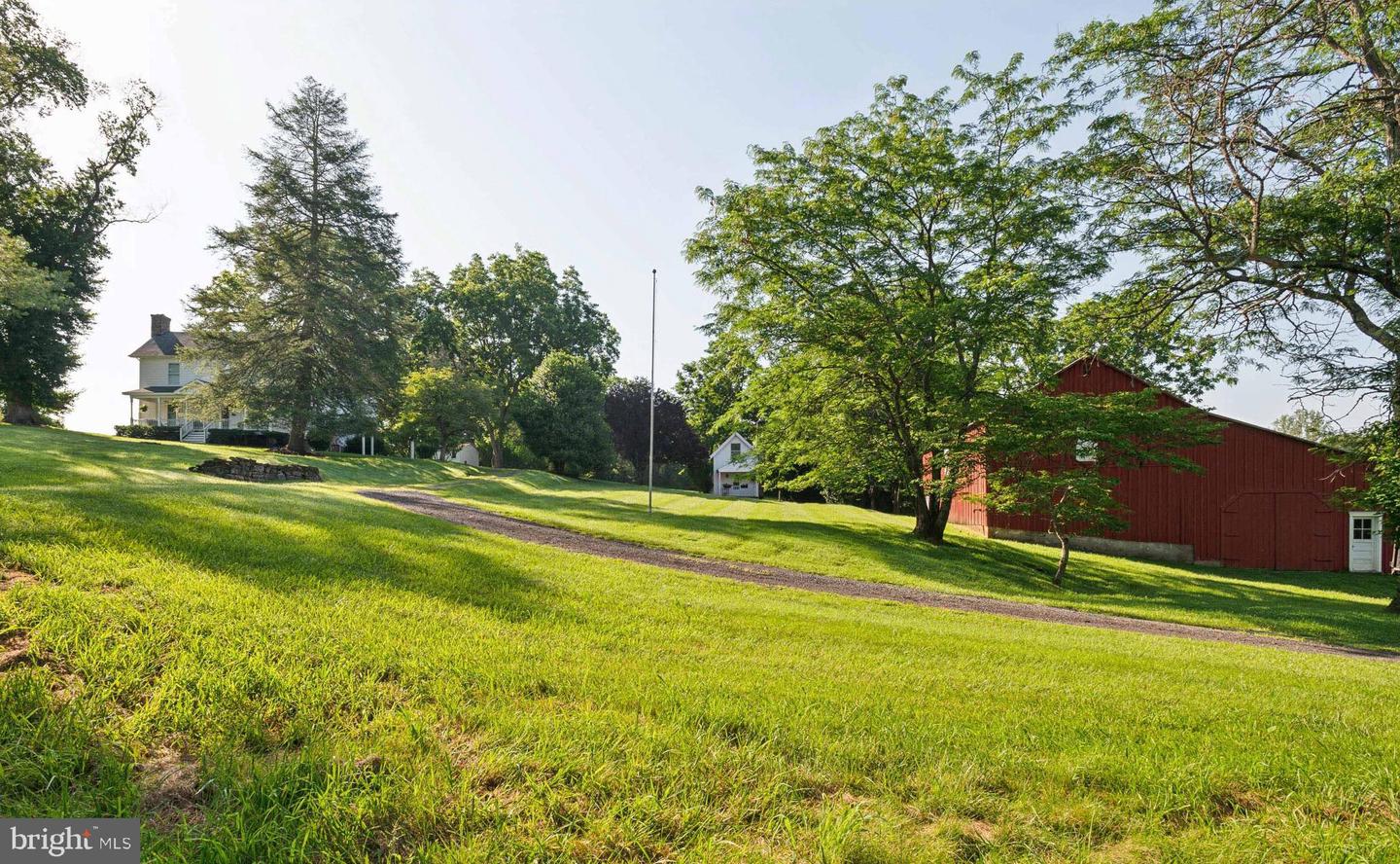 7811 CARTERS RUN DR, MARSHALL, Virginia 20115, 4 Bedrooms Bedrooms, ,3 BathroomsBathrooms,Residential,For sale,7811 CARTERS RUN DR,VAFQ2016782 MLS # VAFQ2016782