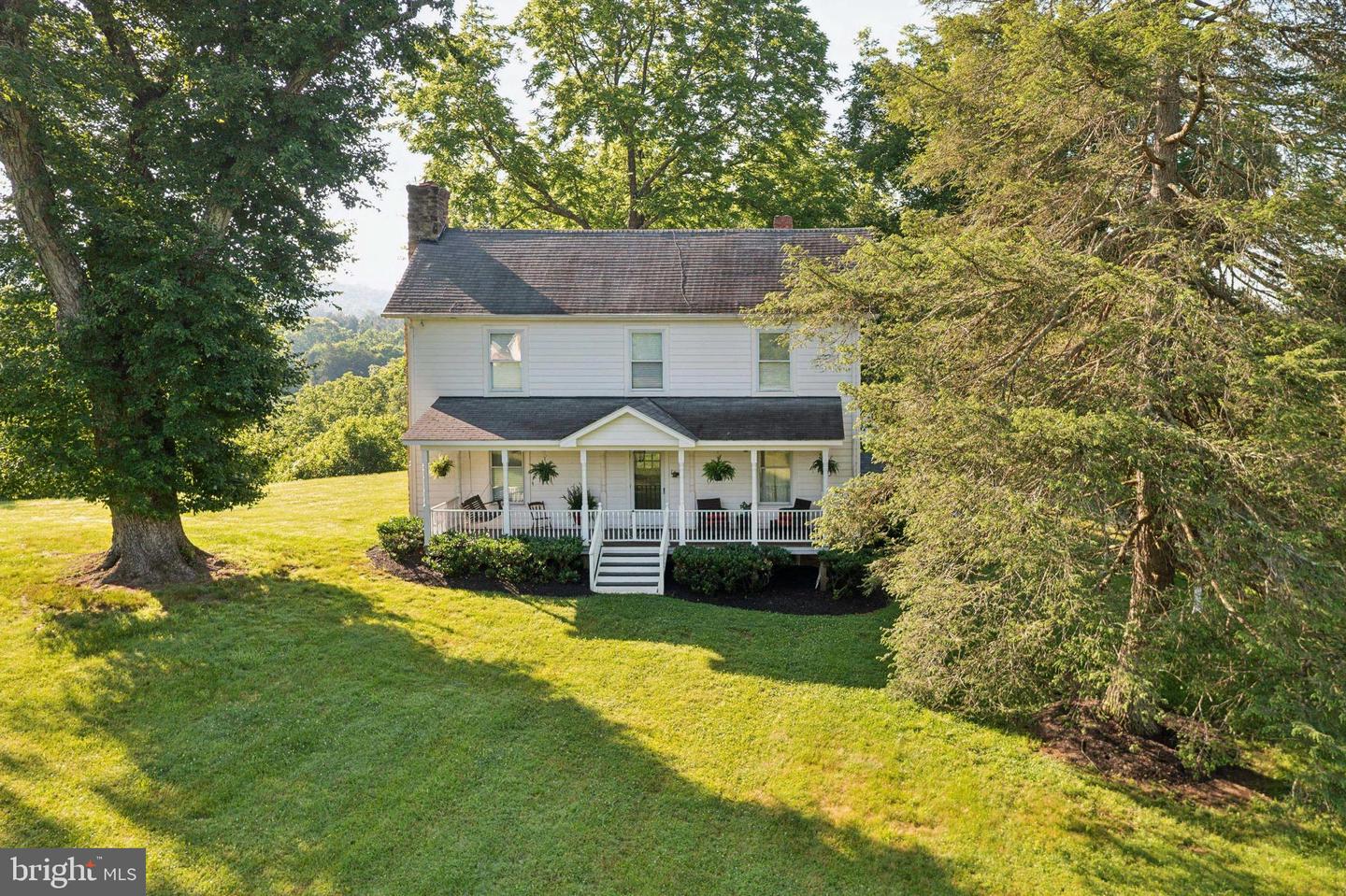 7811 CARTERS RUN DR, MARSHALL, Virginia 20115, 4 Bedrooms Bedrooms, ,3 BathroomsBathrooms,Residential,For sale,7811 CARTERS RUN DR,VAFQ2016782 MLS # VAFQ2016782