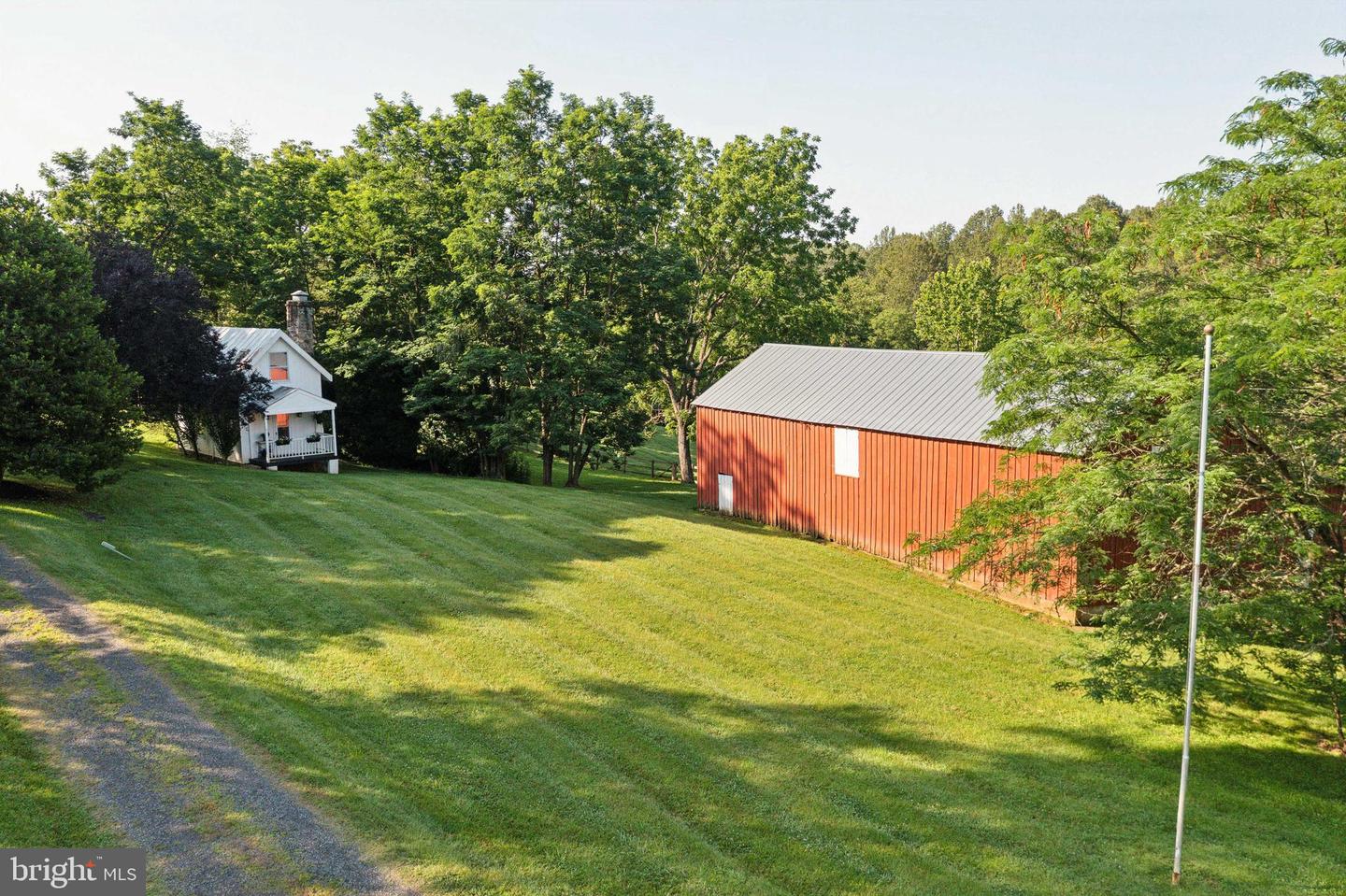 7811 CARTERS RUN DR, MARSHALL, Virginia 20115, 4 Bedrooms Bedrooms, ,3 BathroomsBathrooms,Residential,For sale,7811 CARTERS RUN DR,VAFQ2016782 MLS # VAFQ2016782