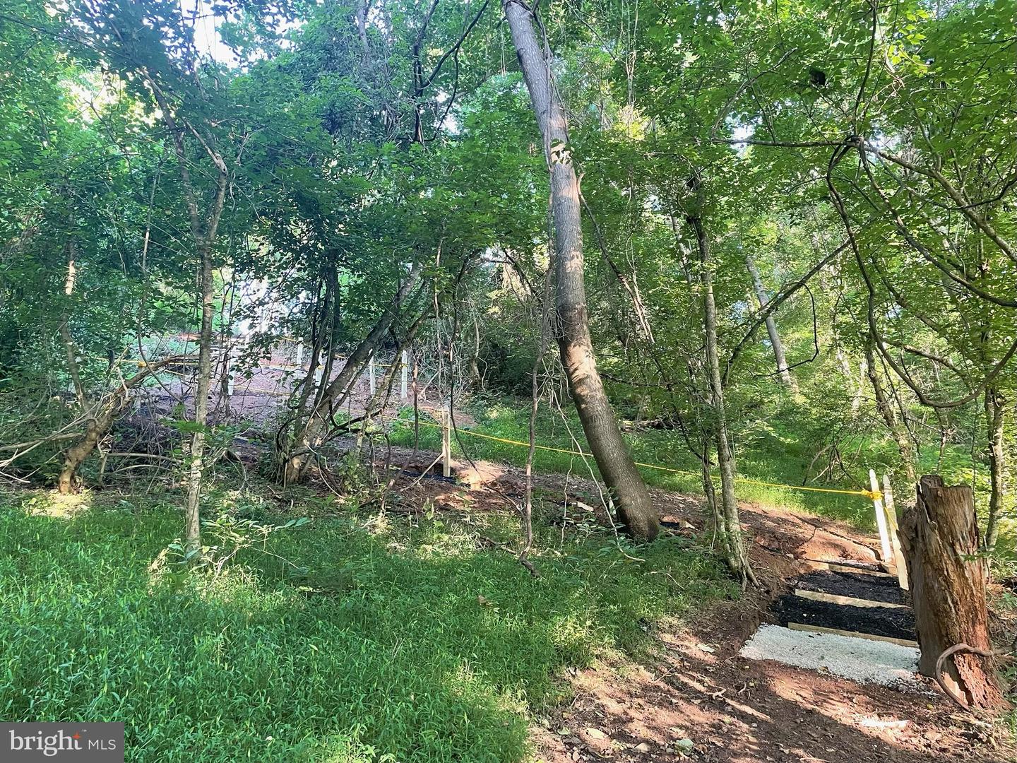 7811 CARTERS RUN DR, MARSHALL, Virginia 20115, 4 Bedrooms Bedrooms, ,3 BathroomsBathrooms,Residential,For sale,7811 CARTERS RUN DR,VAFQ2016782 MLS # VAFQ2016782