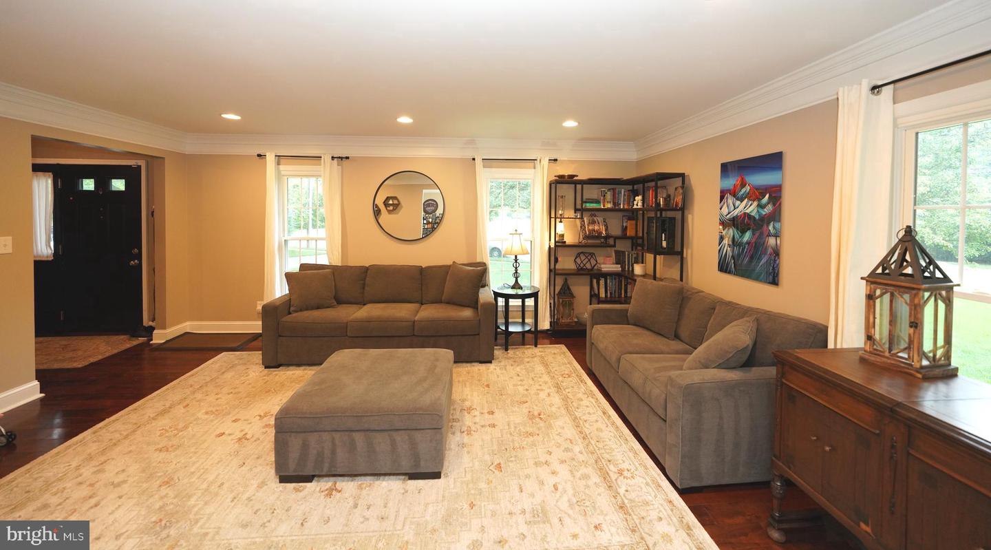2411 POPKINS LN, ALEXANDRIA, Virginia 22306, 5 Bedrooms Bedrooms, ,3 BathroomsBathrooms,Residential,For sale,2411 POPKINS LN,VAFX2245060 MLS # VAFX2245060