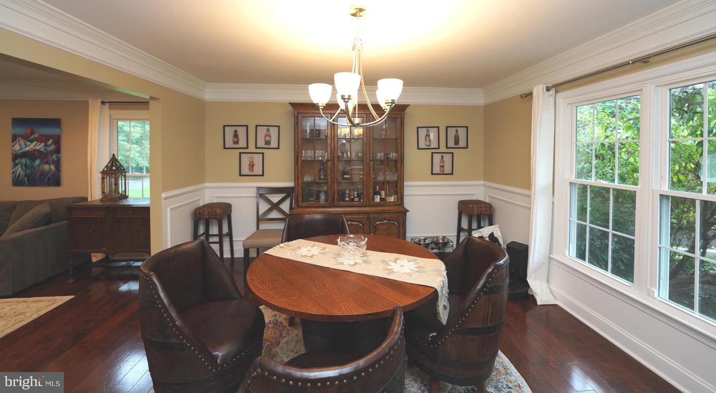 2411 POPKINS LN, ALEXANDRIA, Virginia 22306, 5 Bedrooms Bedrooms, ,3 BathroomsBathrooms,Residential,For sale,2411 POPKINS LN,VAFX2245060 MLS # VAFX2245060
