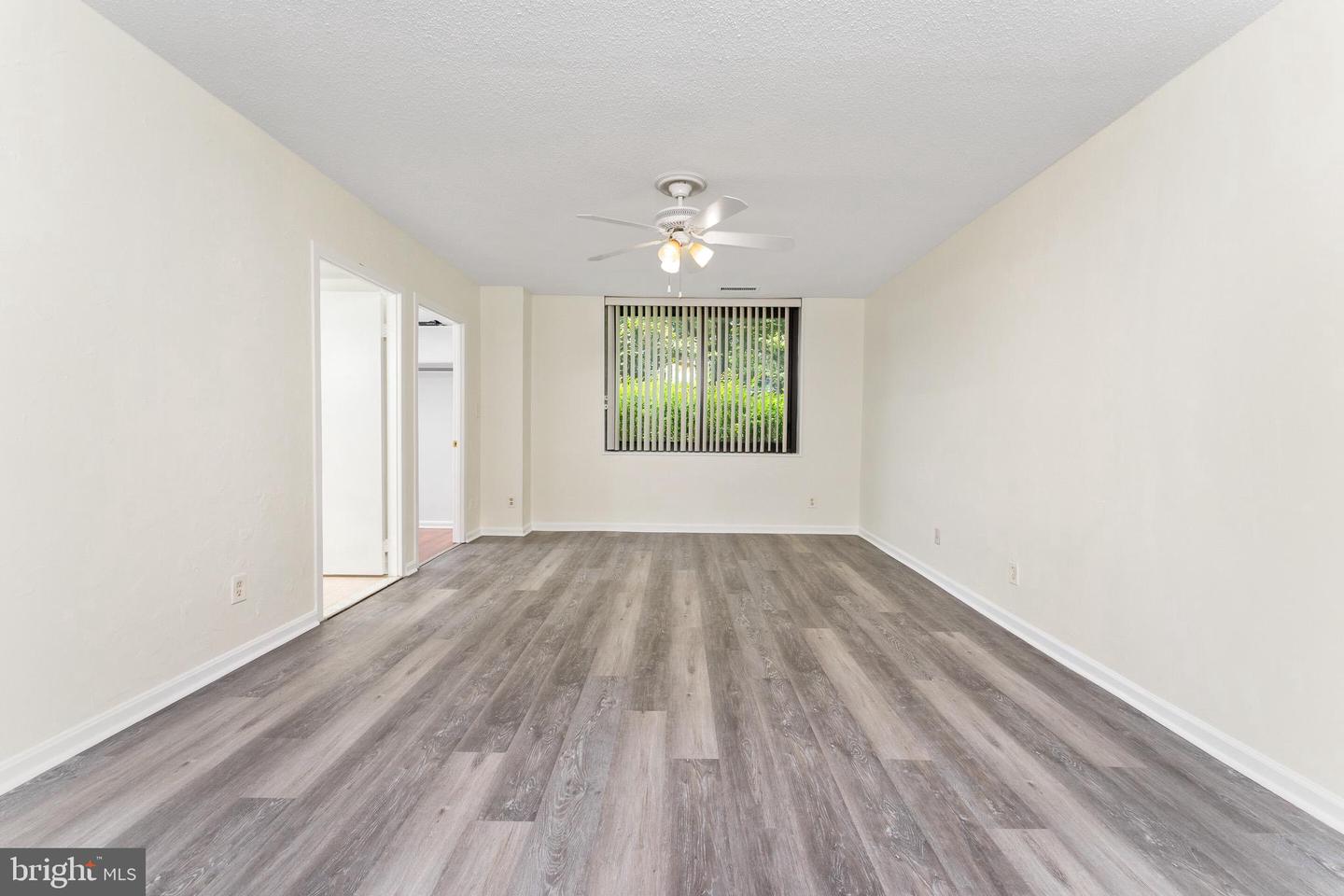 3713 S GEORGE MASON DR #T5, FALLS CHURCH, Virginia 22041, 3 Bedrooms Bedrooms, ,2 BathroomsBathrooms,Residential,For sale,3713 S GEORGE MASON DR #T5,VAFX2248108 MLS # VAFX2248108