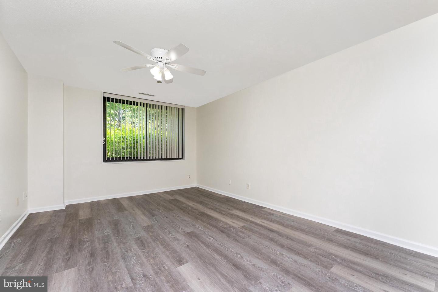 3713 S GEORGE MASON DR #T5, FALLS CHURCH, Virginia 22041, 3 Bedrooms Bedrooms, ,2 BathroomsBathrooms,Residential,For sale,3713 S GEORGE MASON DR #T5,VAFX2248108 MLS # VAFX2248108