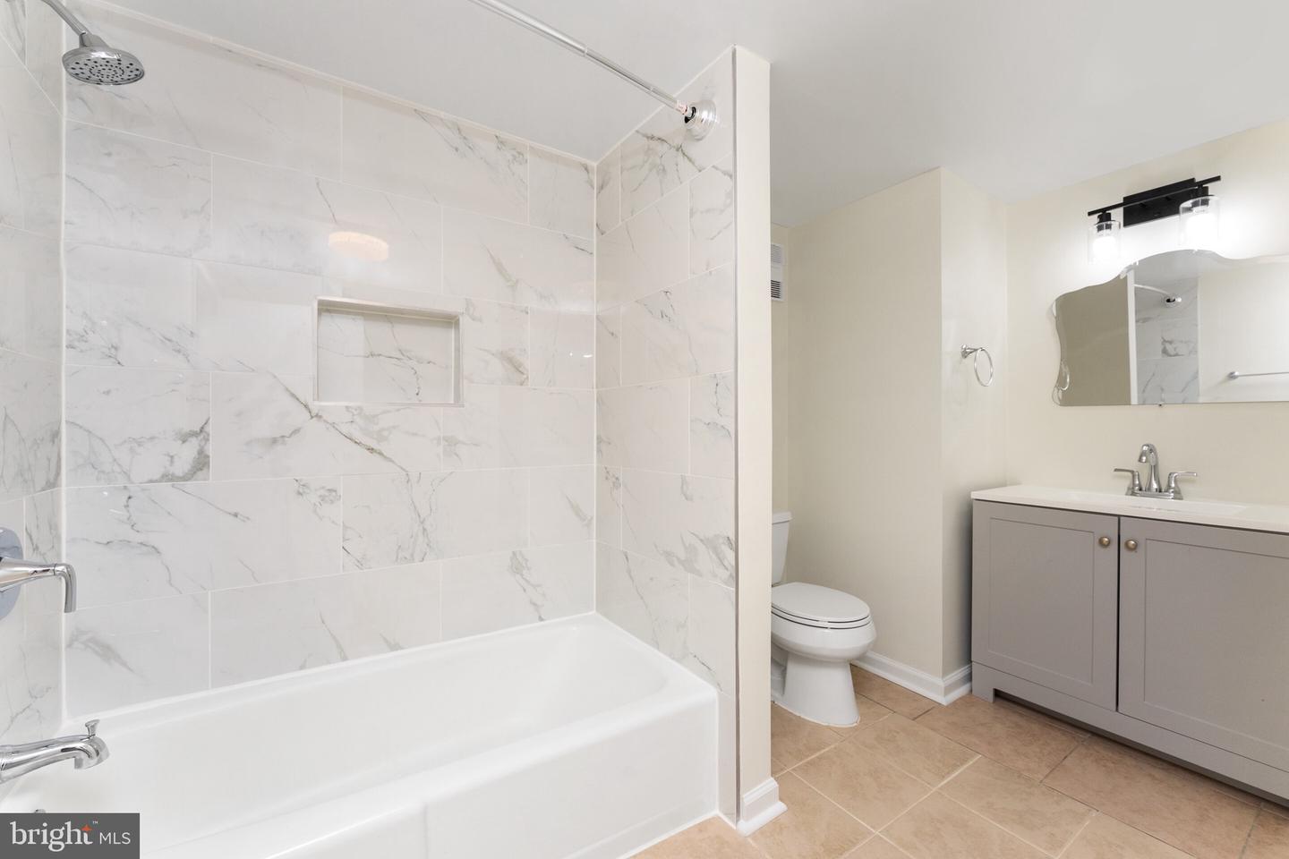 3713 S GEORGE MASON DR #T5, FALLS CHURCH, Virginia 22041, 3 Bedrooms Bedrooms, ,2 BathroomsBathrooms,Residential,For sale,3713 S GEORGE MASON DR #T5,VAFX2248108 MLS # VAFX2248108