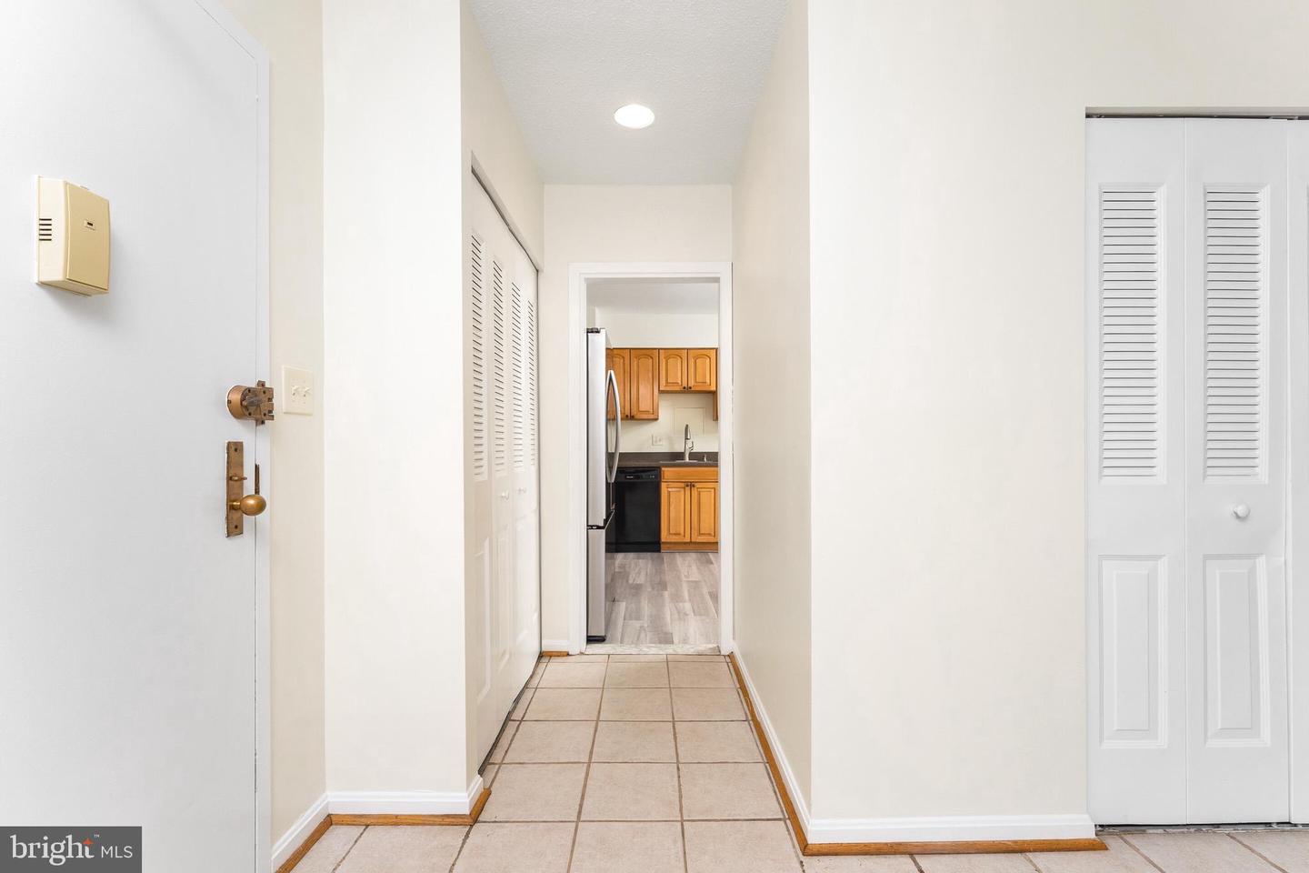 3713 S GEORGE MASON DR #T5, FALLS CHURCH, Virginia 22041, 3 Bedrooms Bedrooms, ,2 BathroomsBathrooms,Residential,For sale,3713 S GEORGE MASON DR #T5,VAFX2248108 MLS # VAFX2248108