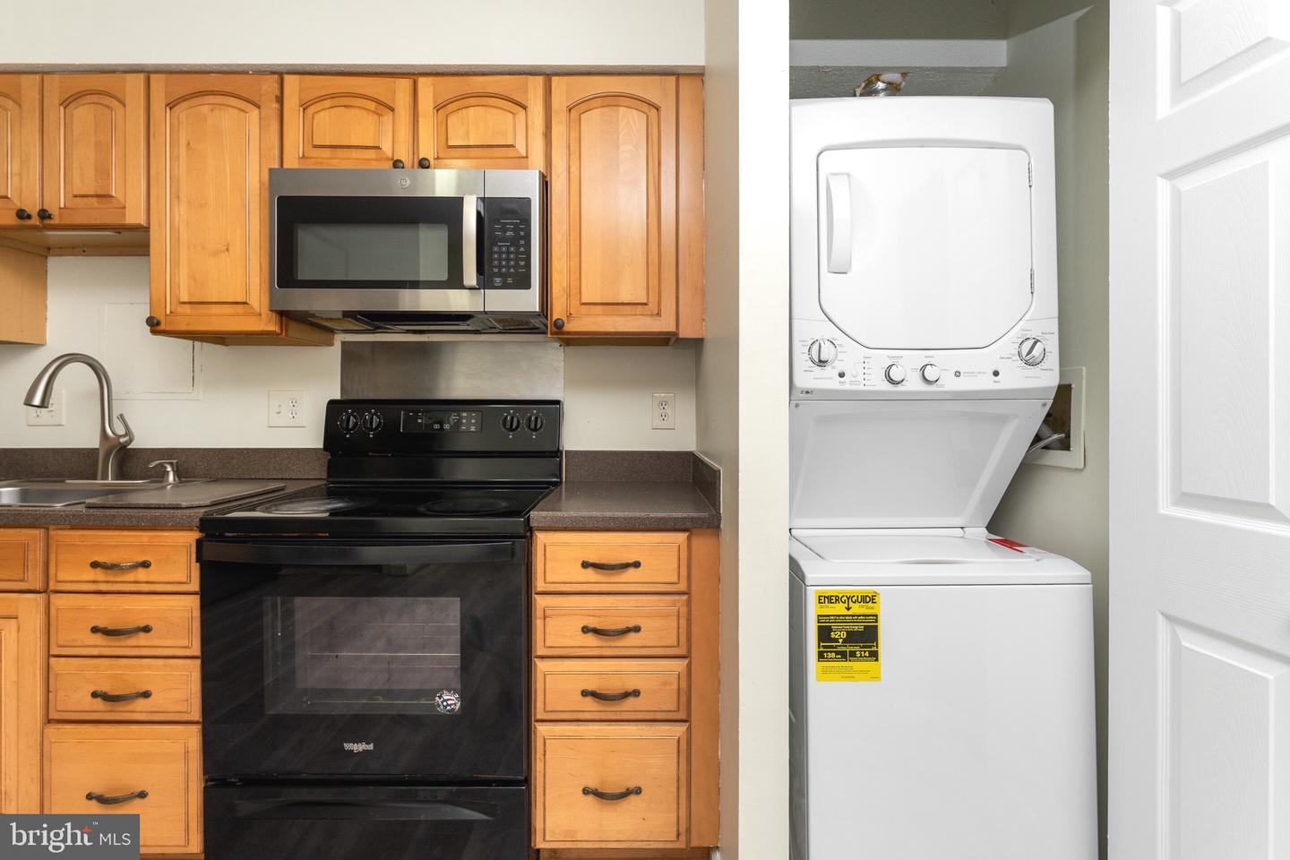 3713 S GEORGE MASON DR #T5, FALLS CHURCH, Virginia 22041, 3 Bedrooms Bedrooms, ,2 BathroomsBathrooms,Residential,For sale,3713 S GEORGE MASON DR #T5,VAFX2248108 MLS # VAFX2248108