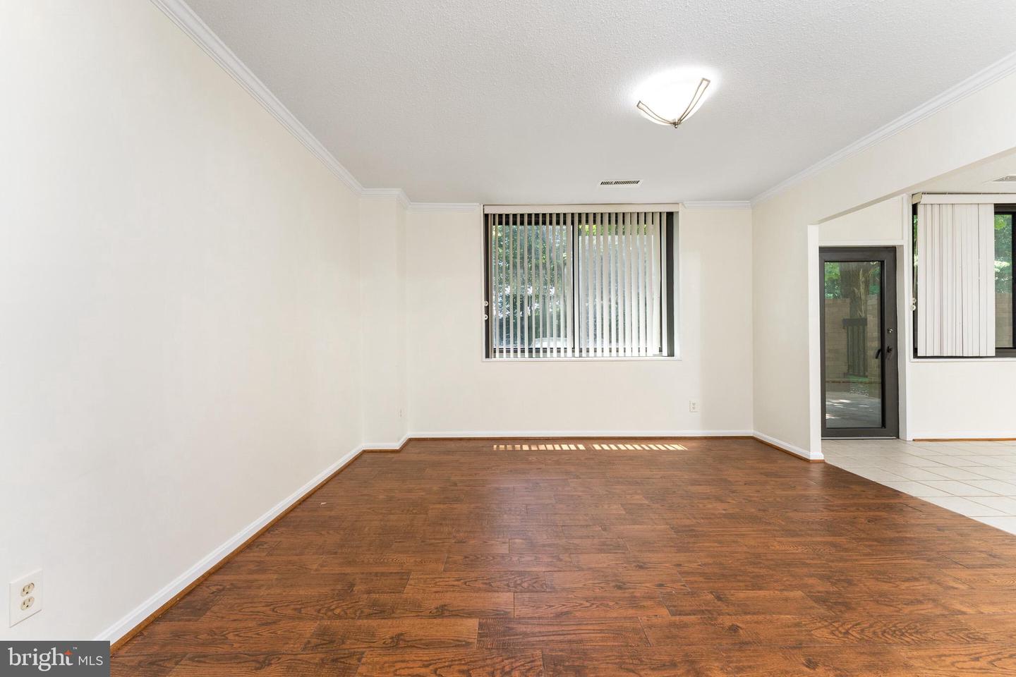 3713 S GEORGE MASON DR #T5, FALLS CHURCH, Virginia 22041, 3 Bedrooms Bedrooms, ,2 BathroomsBathrooms,Residential,For sale,3713 S GEORGE MASON DR #T5,VAFX2248108 MLS # VAFX2248108