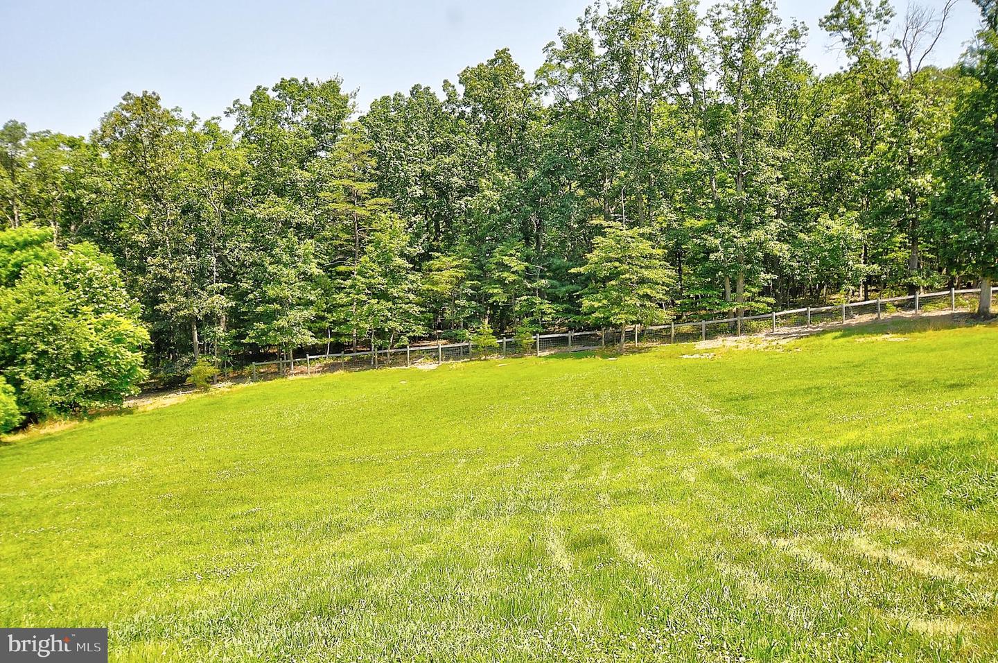 121 SWEETBRIAR LN, WINCHESTER, Virginia 22603, 4 Bedrooms Bedrooms, ,3 BathroomsBathrooms,Residential,For sale,121 SWEETBRIAR LN,VAFV2034970 MLS # VAFV2034970
