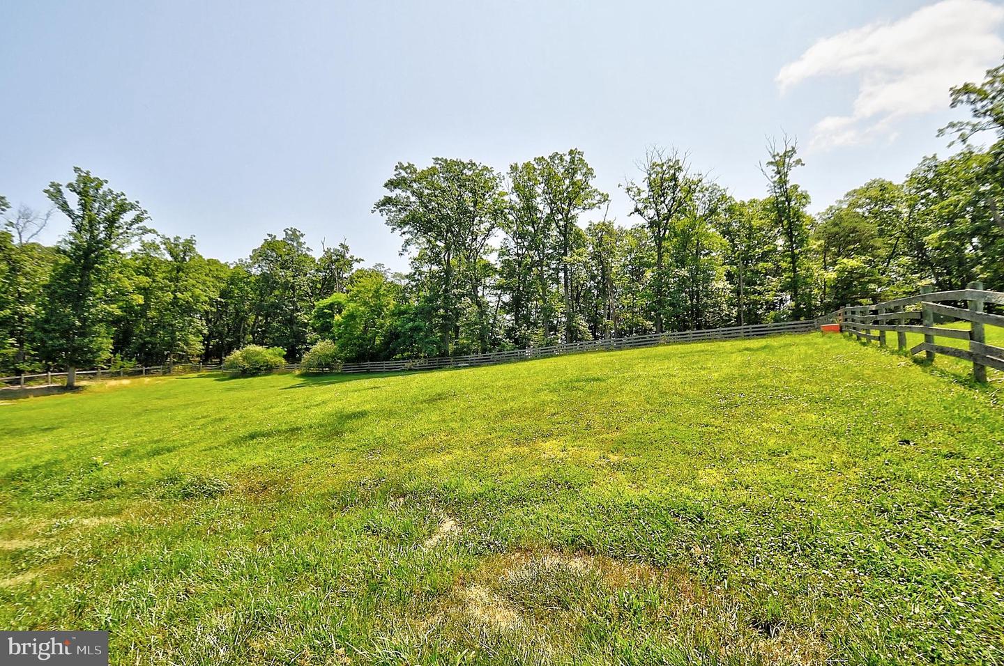 121 SWEETBRIAR LN, WINCHESTER, Virginia 22603, 4 Bedrooms Bedrooms, ,3 BathroomsBathrooms,Residential,For sale,121 SWEETBRIAR LN,VAFV2034970 MLS # VAFV2034970
