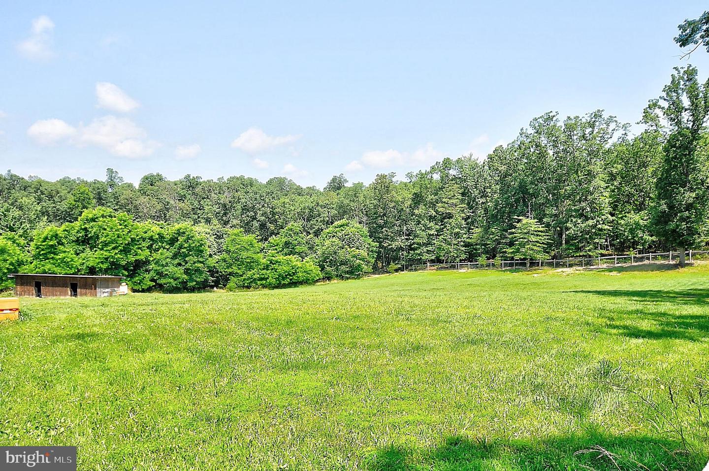 121 SWEETBRIAR LN, WINCHESTER, Virginia 22603, 4 Bedrooms Bedrooms, ,3 BathroomsBathrooms,Residential,For sale,121 SWEETBRIAR LN,VAFV2034970 MLS # VAFV2034970