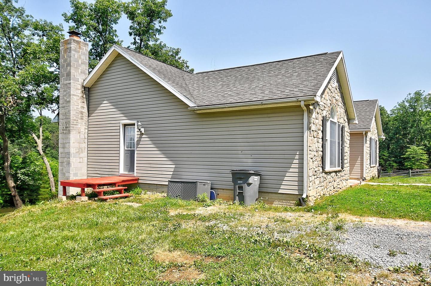 121 SWEETBRIAR LN, WINCHESTER, Virginia 22603, 4 Bedrooms Bedrooms, ,3 BathroomsBathrooms,Residential,For sale,121 SWEETBRIAR LN,VAFV2034970 MLS # VAFV2034970