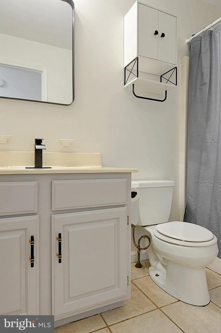 121 SWEETBRIAR LN, WINCHESTER, Virginia 22603, 4 Bedrooms Bedrooms, ,3 BathroomsBathrooms,Residential,For sale,121 SWEETBRIAR LN,VAFV2034970 MLS # VAFV2034970