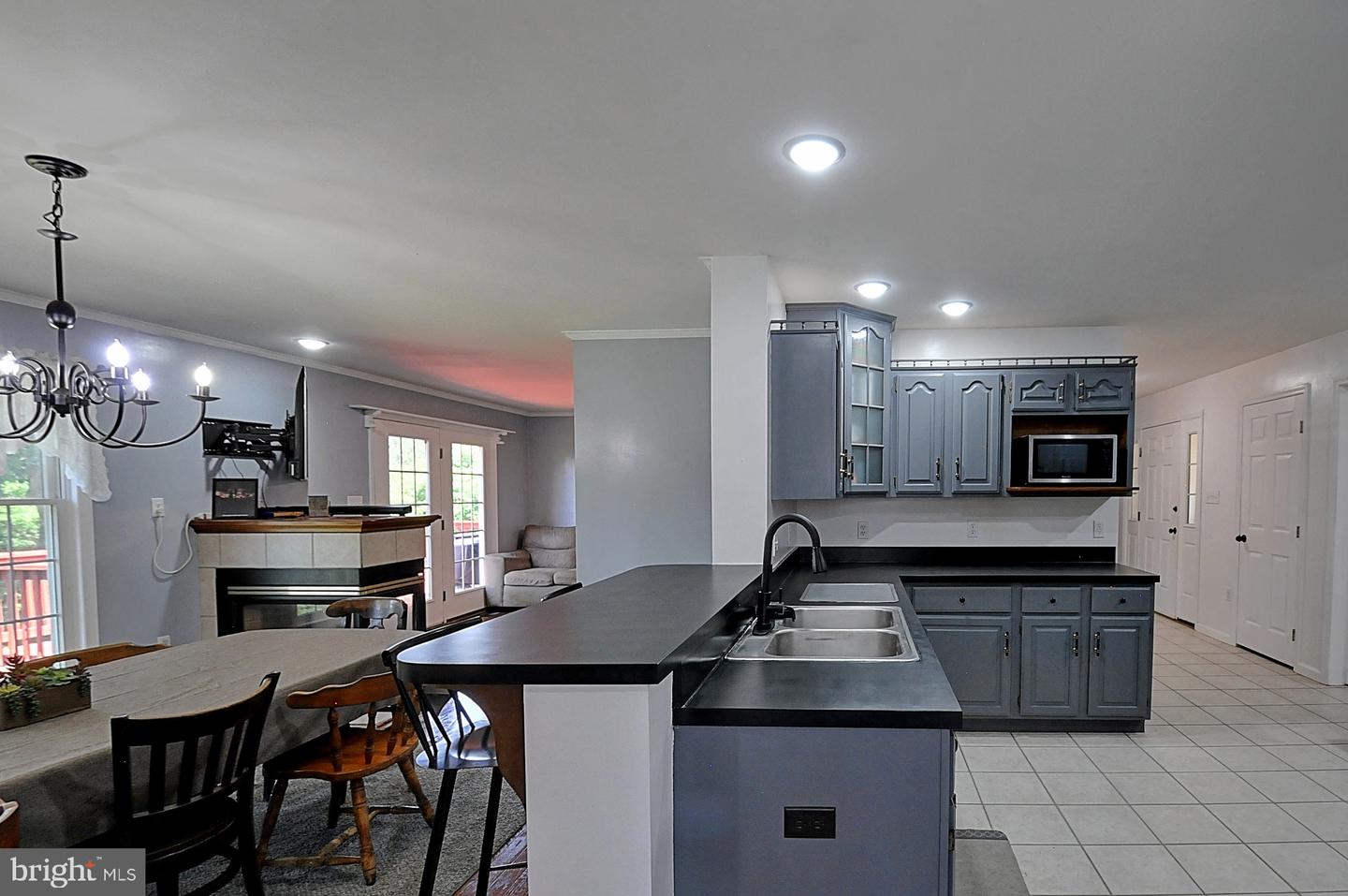 121 SWEETBRIAR LN, WINCHESTER, Virginia 22603, 4 Bedrooms Bedrooms, ,3 BathroomsBathrooms,Residential,For sale,121 SWEETBRIAR LN,VAFV2034970 MLS # VAFV2034970