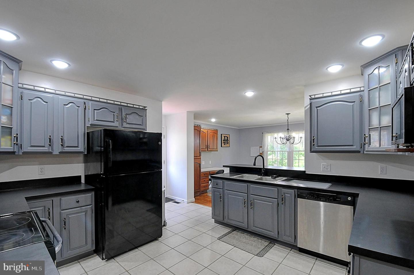121 SWEETBRIAR LN, WINCHESTER, Virginia 22603, 4 Bedrooms Bedrooms, ,3 BathroomsBathrooms,Residential,For sale,121 SWEETBRIAR LN,VAFV2034970 MLS # VAFV2034970