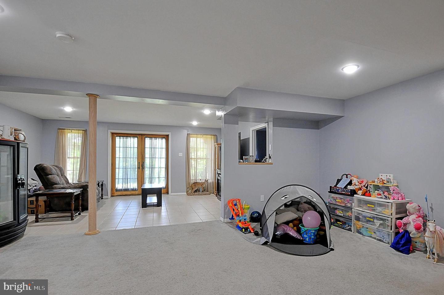 121 SWEETBRIAR LN, WINCHESTER, Virginia 22603, 4 Bedrooms Bedrooms, ,3 BathroomsBathrooms,Residential,For sale,121 SWEETBRIAR LN,VAFV2034970 MLS # VAFV2034970