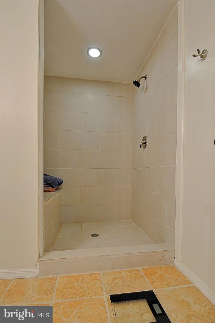 121 SWEETBRIAR LN, WINCHESTER, Virginia 22603, 4 Bedrooms Bedrooms, ,3 BathroomsBathrooms,Residential,For sale,121 SWEETBRIAR LN,VAFV2034970 MLS # VAFV2034970