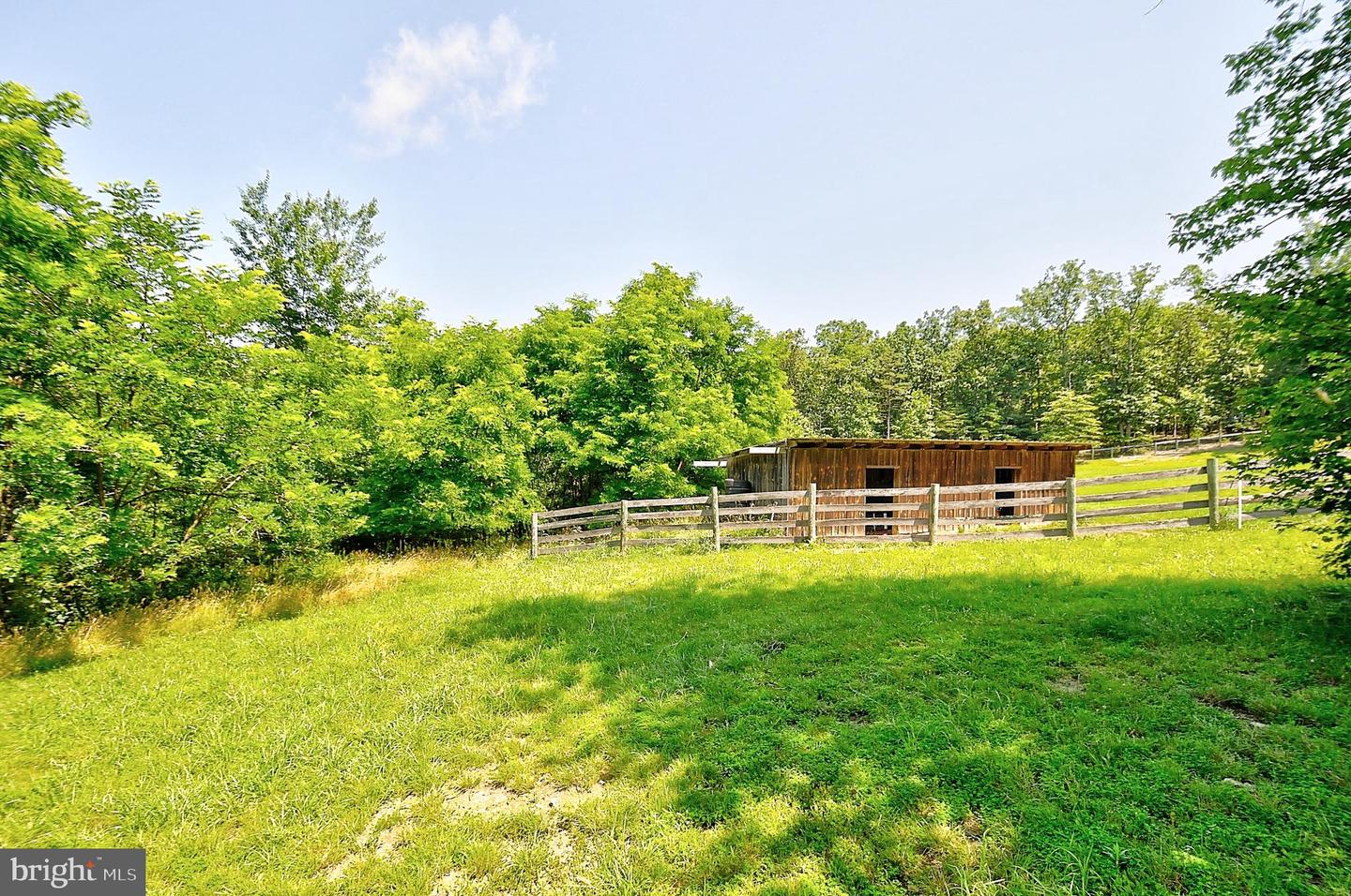 121 SWEETBRIAR LN, WINCHESTER, Virginia 22603, 4 Bedrooms Bedrooms, ,3 BathroomsBathrooms,Residential,For sale,121 SWEETBRIAR LN,VAFV2034970 MLS # VAFV2034970