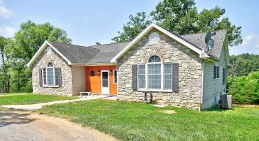 121 SWEETBRIAR LN, WINCHESTER, Virginia 22603, 4 Bedrooms Bedrooms, ,3 BathroomsBathrooms,Residential,For sale,121 SWEETBRIAR LN,VAFV2034970 MLS # VAFV2034970
