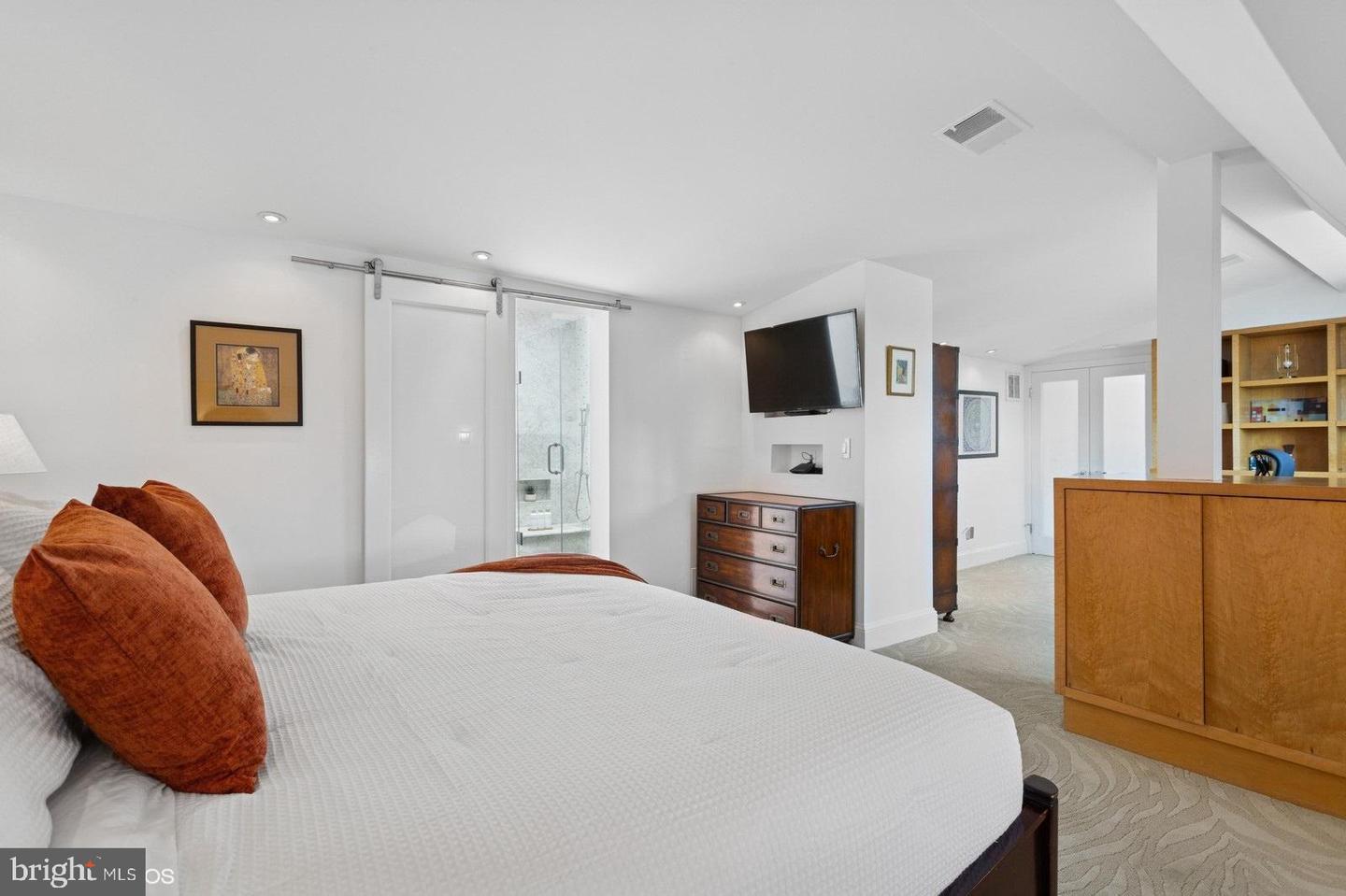 1915 CALVERT ST NW #500, WASHINGTON, District Of Columbia 20009, 1 Bedroom Bedrooms, ,1 BathroomBathrooms,Residential,For sale,1915 CALVERT ST NW #500,DCDC2206508 MLS # DCDC2206508