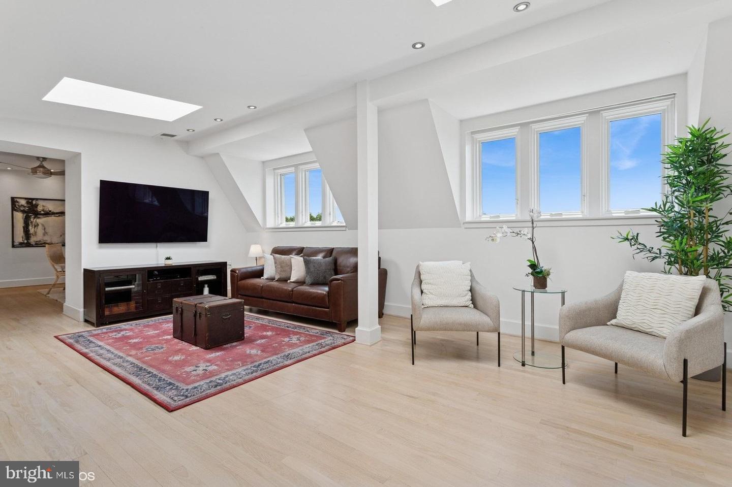 1915 CALVERT ST NW #500, WASHINGTON, District Of Columbia 20009, 1 Bedroom Bedrooms, ,1 BathroomBathrooms,Residential,For sale,1915 CALVERT ST NW #500,DCDC2206508 MLS # DCDC2206508