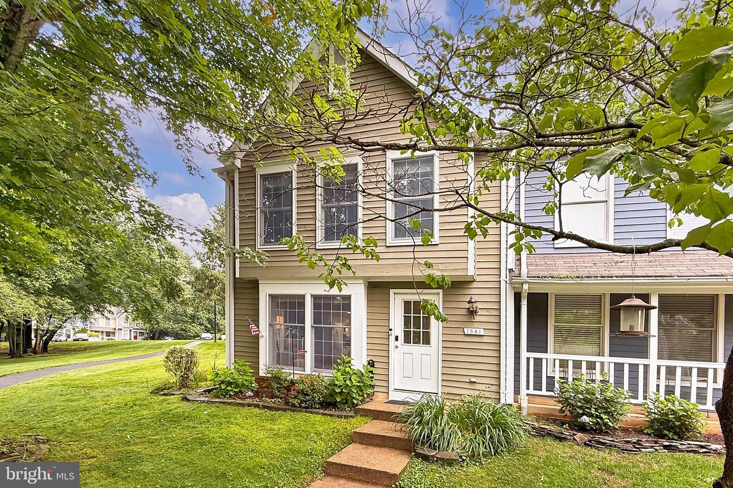 1581 POPLAR GROVE DR, RESTON, Virginia 20194, 3 Bedrooms Bedrooms, ,2 BathroomsBathrooms,Residential,For sale,1581 POPLAR GROVE DR,VAFX2249252 MLS # VAFX2249252