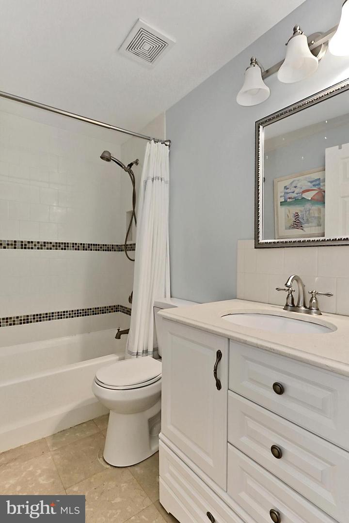 1581 POPLAR GROVE DR, RESTON, Virginia 20194, 3 Bedrooms Bedrooms, ,2 BathroomsBathrooms,Residential,For sale,1581 POPLAR GROVE DR,VAFX2249252 MLS # VAFX2249252