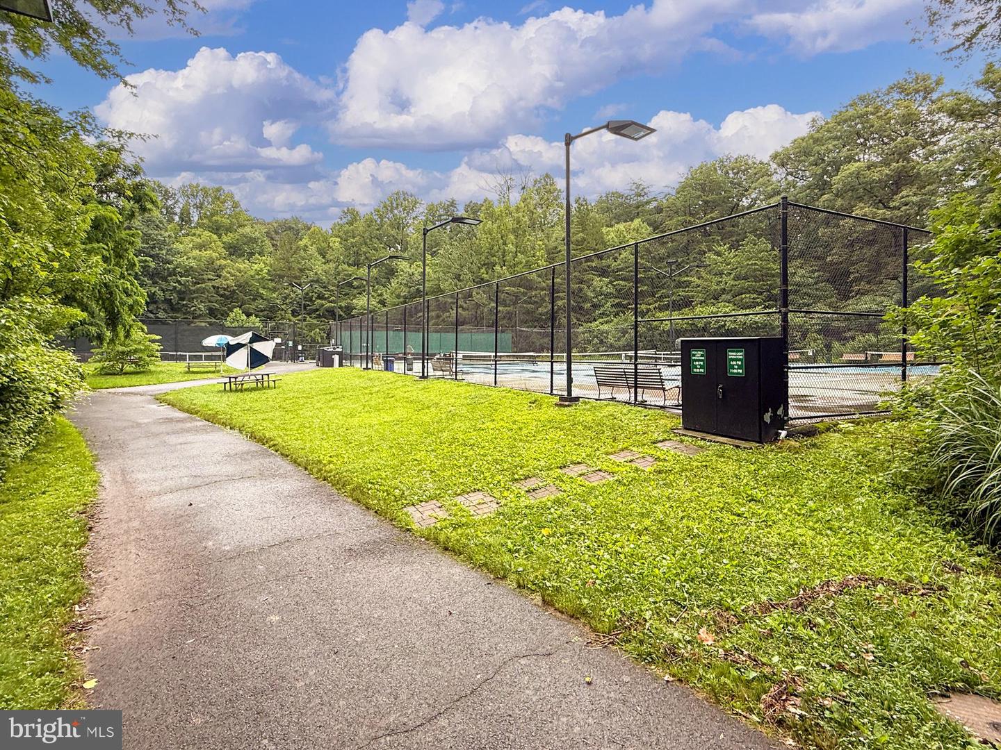 1581 POPLAR GROVE DR, RESTON, Virginia 20194, 3 Bedrooms Bedrooms, ,2 BathroomsBathrooms,Residential,For sale,1581 POPLAR GROVE DR,VAFX2249252 MLS # VAFX2249252