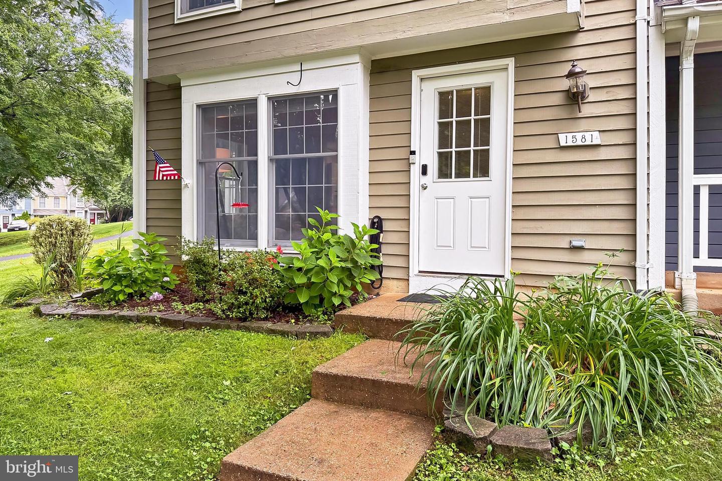 1581 POPLAR GROVE DR, RESTON, Virginia 20194, 3 Bedrooms Bedrooms, ,2 BathroomsBathrooms,Residential,For sale,1581 POPLAR GROVE DR,VAFX2249252 MLS # VAFX2249252