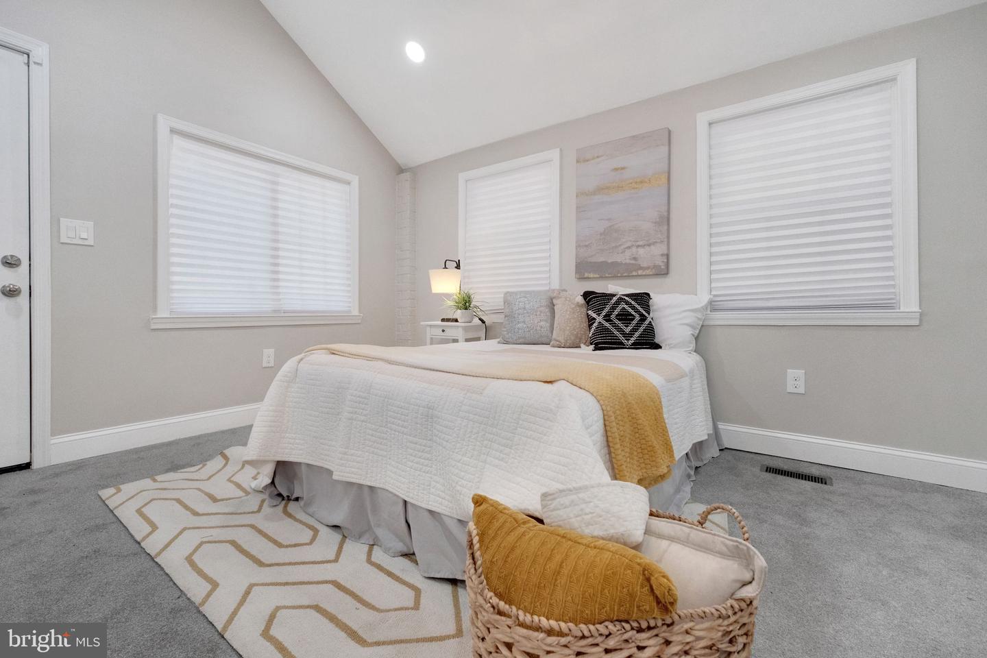 4035 BENNING RD NE, WASHINGTON, District Of Columbia 20019, 3 Bedrooms Bedrooms, 8 Rooms Rooms,2 BathroomsBathrooms,Residential,For sale,4035 BENNING RD NE,DCDC2207532 MLS # DCDC2207532