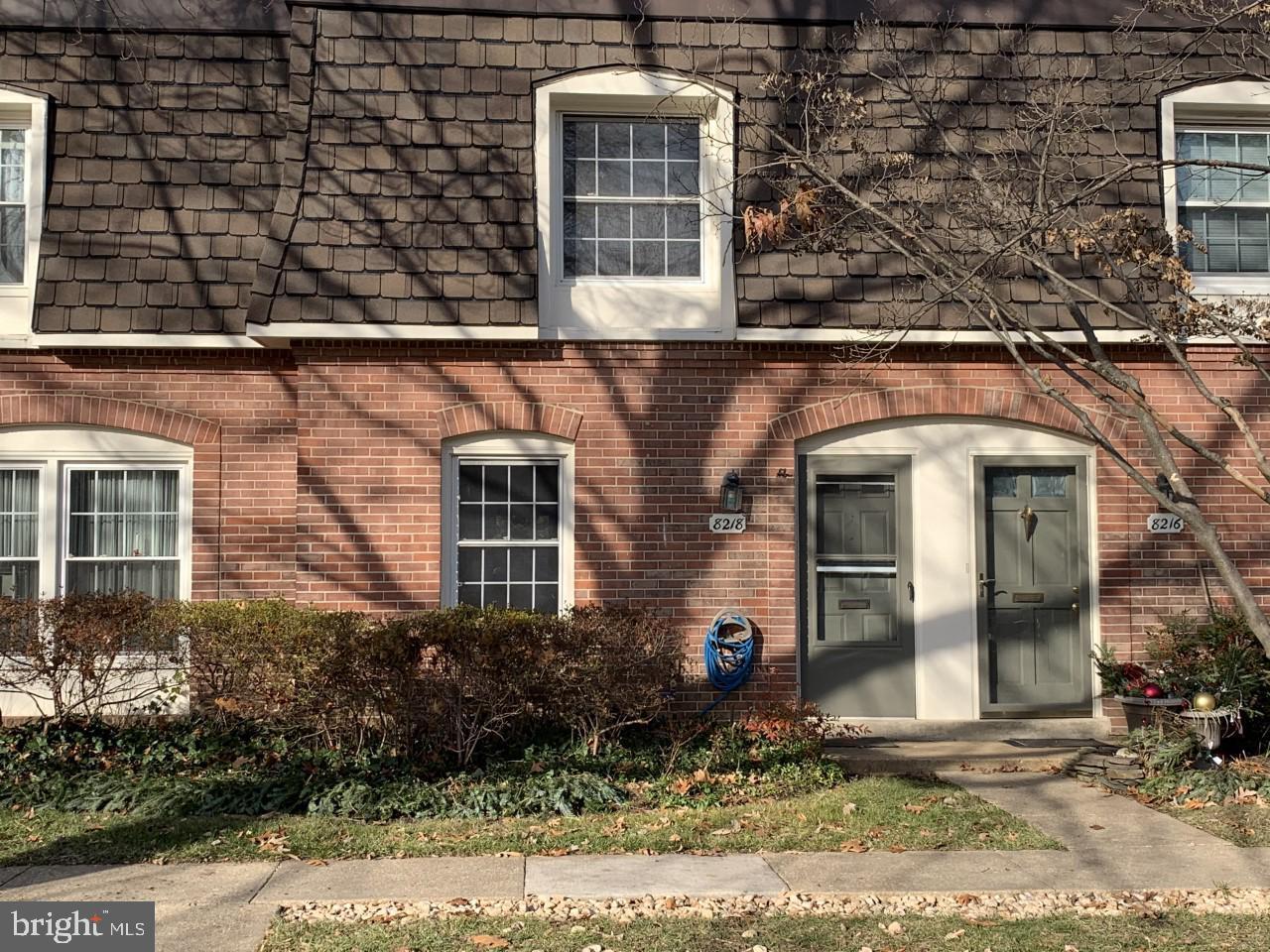 8218 CARRLEIGH PKWY #10, SPRINGFIELD, Virginia 22152, 2 Bedrooms Bedrooms, ,1 BathroomBathrooms,Residential,For sale,8218 CARRLEIGH PKWY #10,VAFX2250604 MLS # VAFX2250604