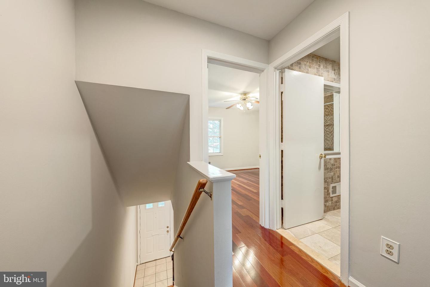 8218 CARRLEIGH PKWY #10, SPRINGFIELD, Virginia 22152, 2 Bedrooms Bedrooms, ,1 BathroomBathrooms,Residential,For sale,8218 CARRLEIGH PKWY #10,VAFX2250604 MLS # VAFX2250604