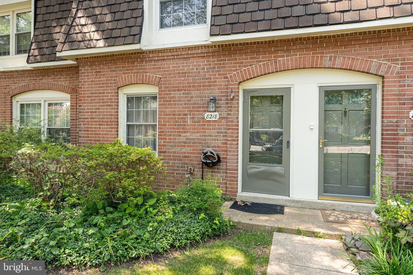 8218 CARRLEIGH PKWY #10, SPRINGFIELD, Virginia 22152, 2 Bedrooms Bedrooms, ,1 BathroomBathrooms,Residential,For sale,8218 CARRLEIGH PKWY #10,VAFX2250604 MLS # VAFX2250604