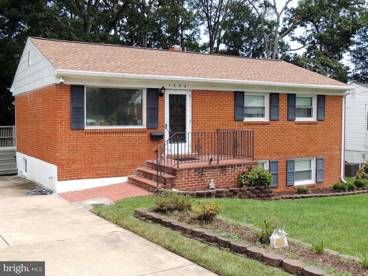 1606 FLORIDA AVE, WOODBRIDGE, Virginia 22191, 4 Bedrooms Bedrooms, ,1 BathroomBathrooms,Residential,For sale,1606 FLORIDA AVE,VAPW2098090 MLS # VAPW2098090