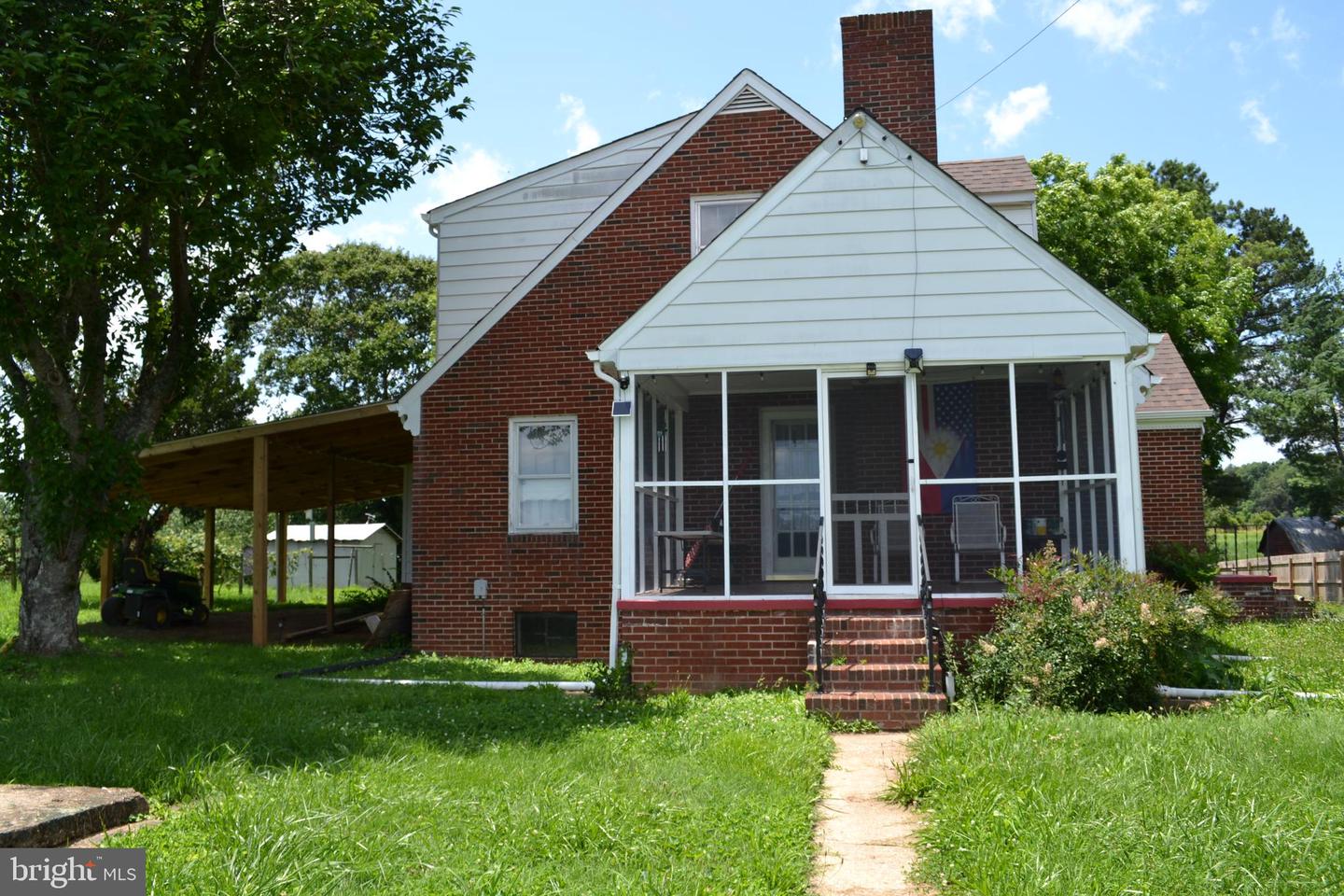 6830 BLACK ROCK DR, SPOTSYLVANIA, Virginia 22551, 3 Bedrooms Bedrooms, ,2 BathroomsBathrooms,Residential,For sale,6830 BLACK ROCK DR,VASP2034256 MLS # VASP2034256