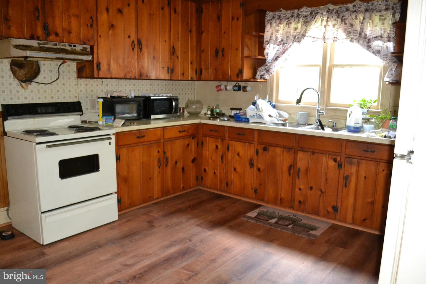 6830 BLACK ROCK DR, SPOTSYLVANIA, Virginia 22551, 3 Bedrooms Bedrooms, ,2 BathroomsBathrooms,Residential,For sale,6830 BLACK ROCK DR,VASP2034256 MLS # VASP2034256