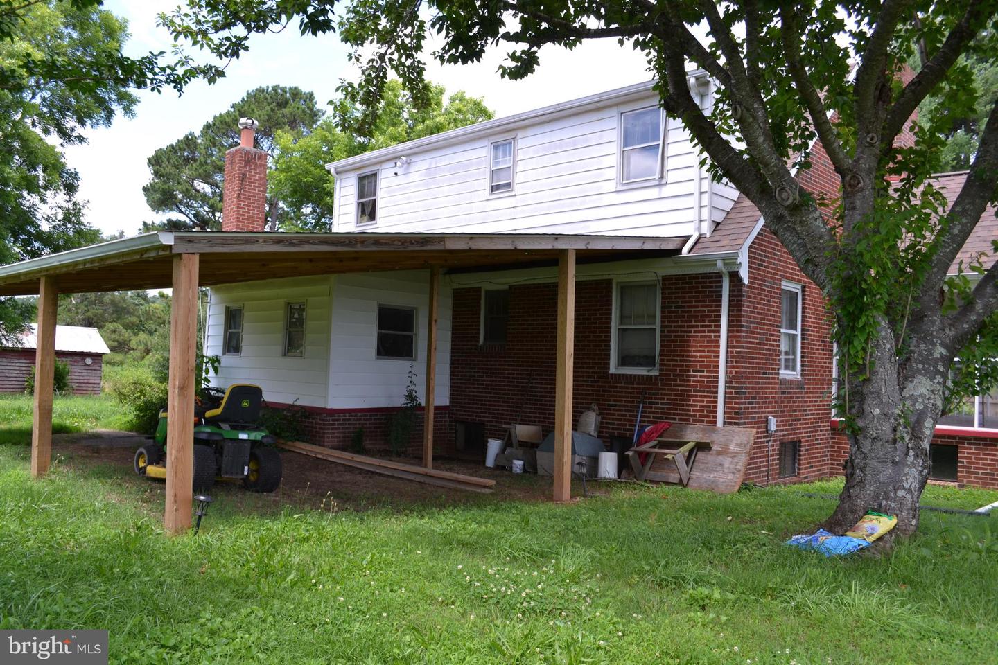 6830 BLACK ROCK DR, SPOTSYLVANIA, Virginia 22551, 3 Bedrooms Bedrooms, ,2 BathroomsBathrooms,Residential,For sale,6830 BLACK ROCK DR,VASP2034256 MLS # VASP2034256