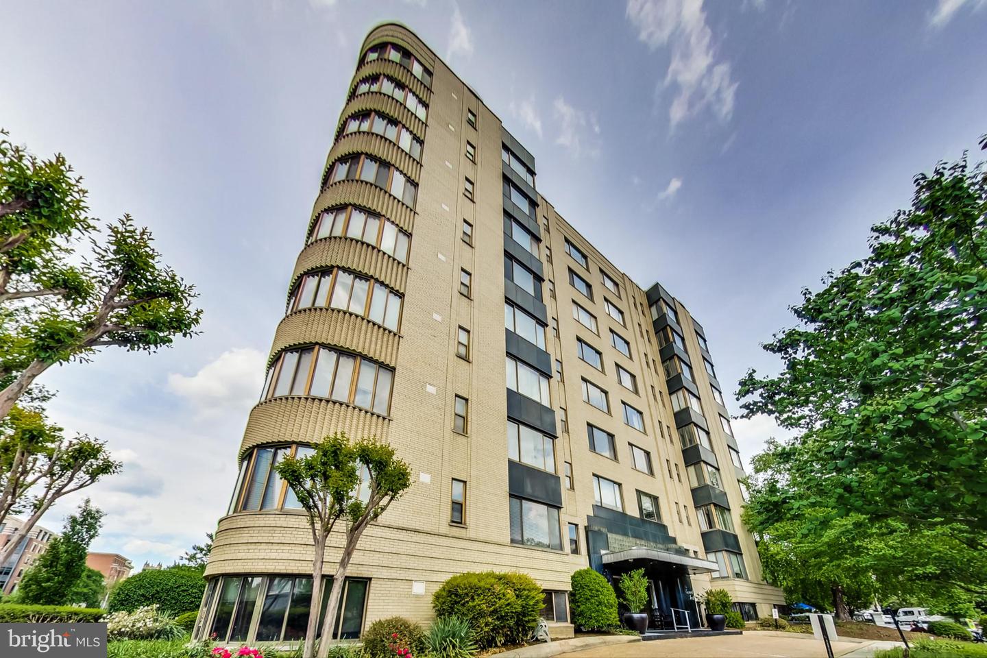 1 SCOTT CIR NW #305, WASHINGTON, District Of Columbia 20036, 1 Bedroom Bedrooms, ,1 BathroomBathrooms,Residential,For sale,1 SCOTT CIR NW #305,DCDC2208188 MLS # DCDC2208188