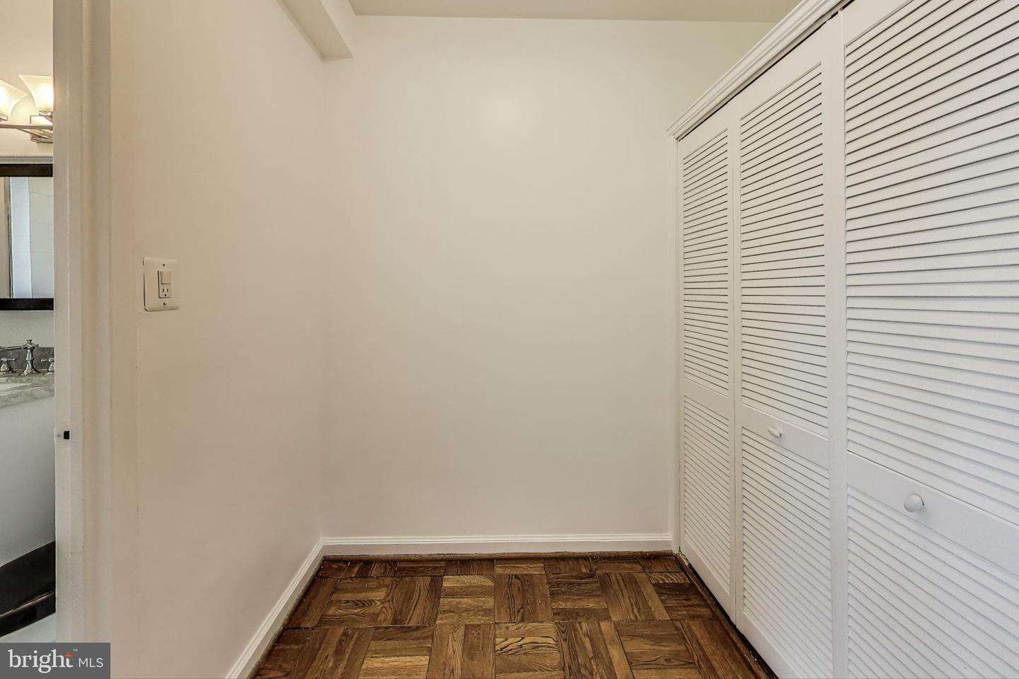 1 SCOTT CIR NW #305, WASHINGTON, District Of Columbia 20036, 1 Bedroom Bedrooms, ,1 BathroomBathrooms,Residential,For sale,1 SCOTT CIR NW #305,DCDC2208188 MLS # DCDC2208188