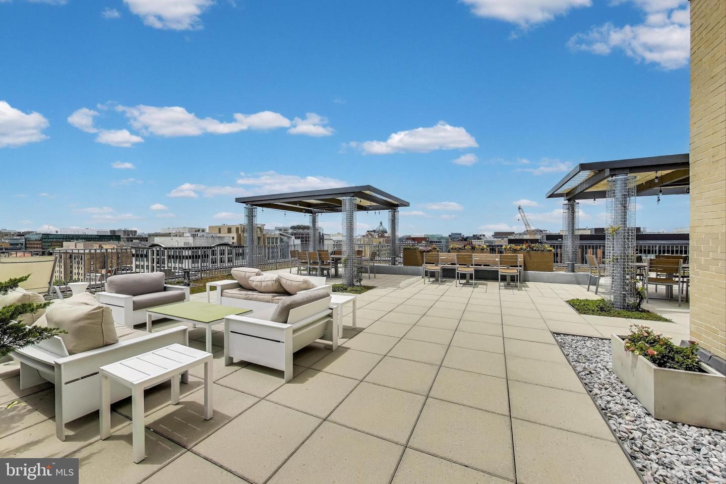 1 SCOTT CIR NW #305, WASHINGTON, District Of Columbia 20036, 1 Bedroom Bedrooms, ,1 BathroomBathrooms,Residential,For sale,1 SCOTT CIR NW #305,DCDC2208188 MLS # DCDC2208188