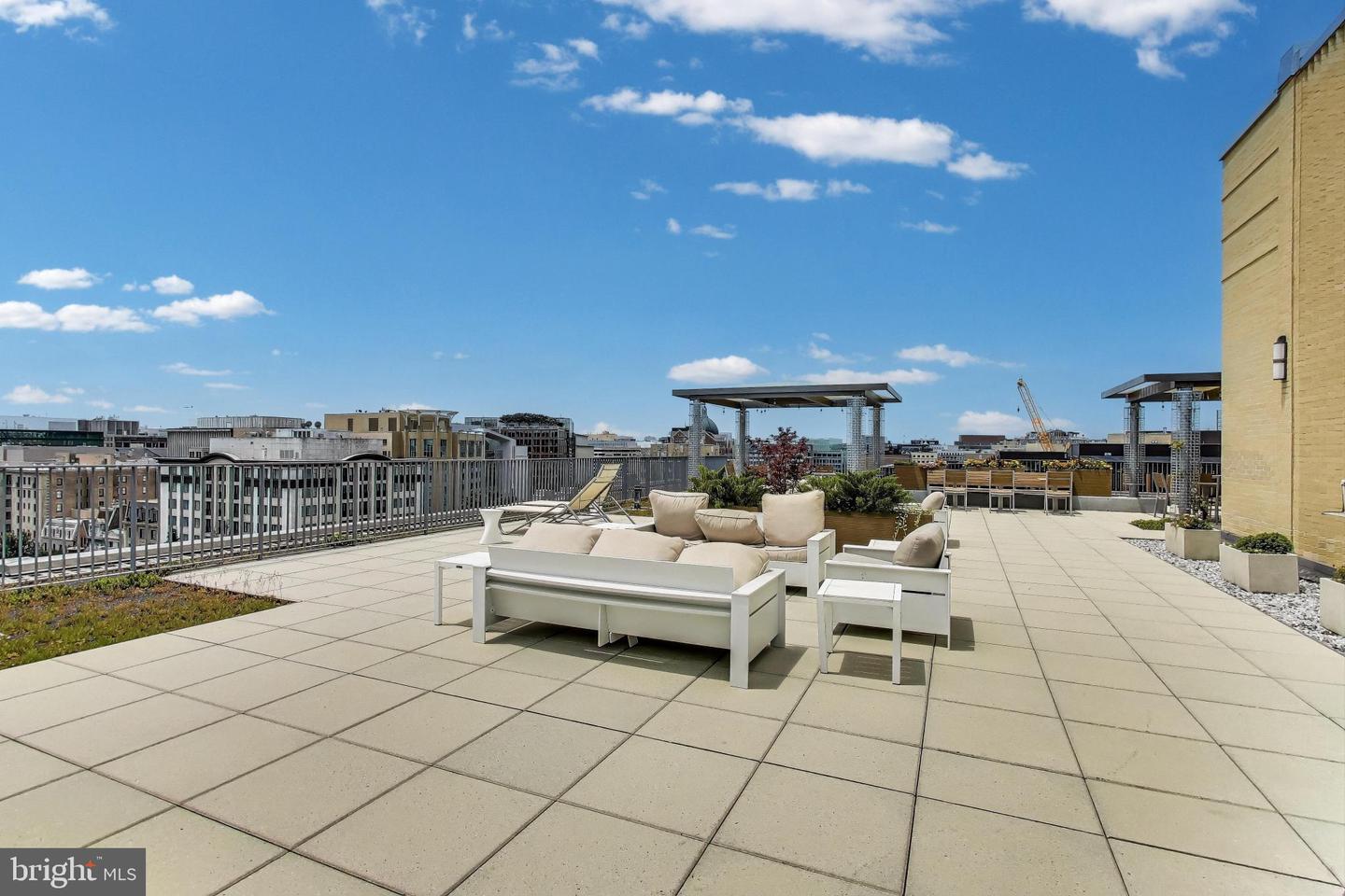 1 SCOTT CIR NW #305, WASHINGTON, District Of Columbia 20036, 1 Bedroom Bedrooms, ,1 BathroomBathrooms,Residential,For sale,1 SCOTT CIR NW #305,DCDC2208188 MLS # DCDC2208188