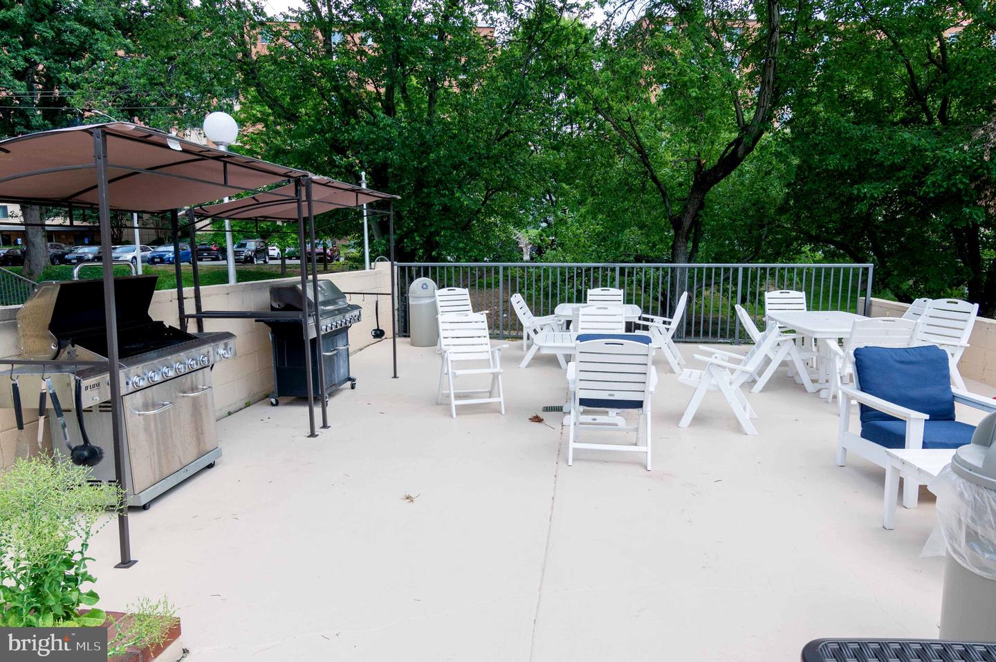 1300 ARMY NAVY DR #320, ARLINGTON, Virginia 22202, 1 Bedroom Bedrooms, ,1 BathroomBathrooms,Residential,For sale,1300 ARMY NAVY DR #320,VAAR2059978 MLS # VAAR2059978