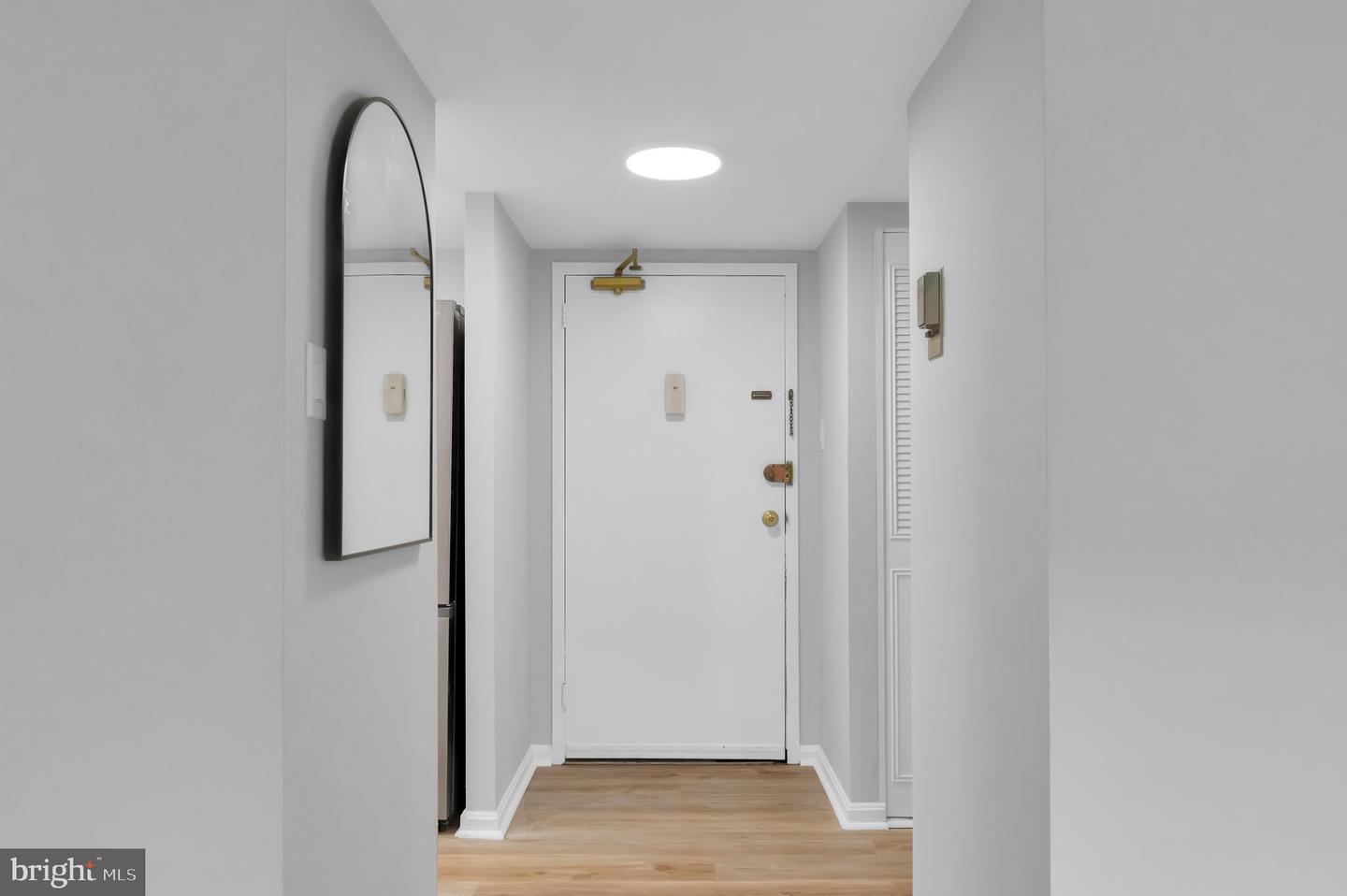 1300 ARMY NAVY DR #320, ARLINGTON, Virginia 22202, 1 Bedroom Bedrooms, ,1 BathroomBathrooms,Residential,For sale,1300 ARMY NAVY DR #320,VAAR2059978 MLS # VAAR2059978