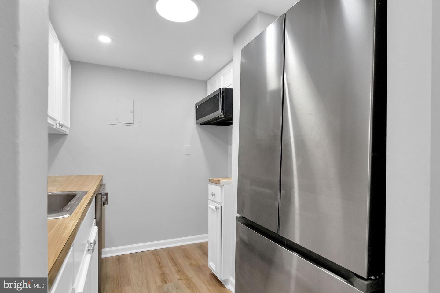 1300 ARMY NAVY DR #320, ARLINGTON, Virginia 22202, 1 Bedroom Bedrooms, ,1 BathroomBathrooms,Residential,For sale,1300 ARMY NAVY DR #320,VAAR2059978 MLS # VAAR2059978