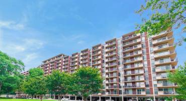1300 ARMY NAVY DR #320, ARLINGTON, Virginia 22202, 1 Bedroom Bedrooms, ,1 BathroomBathrooms,Residential,For sale,1300 ARMY NAVY DR #320,VAAR2059978 MLS # VAAR2059978
