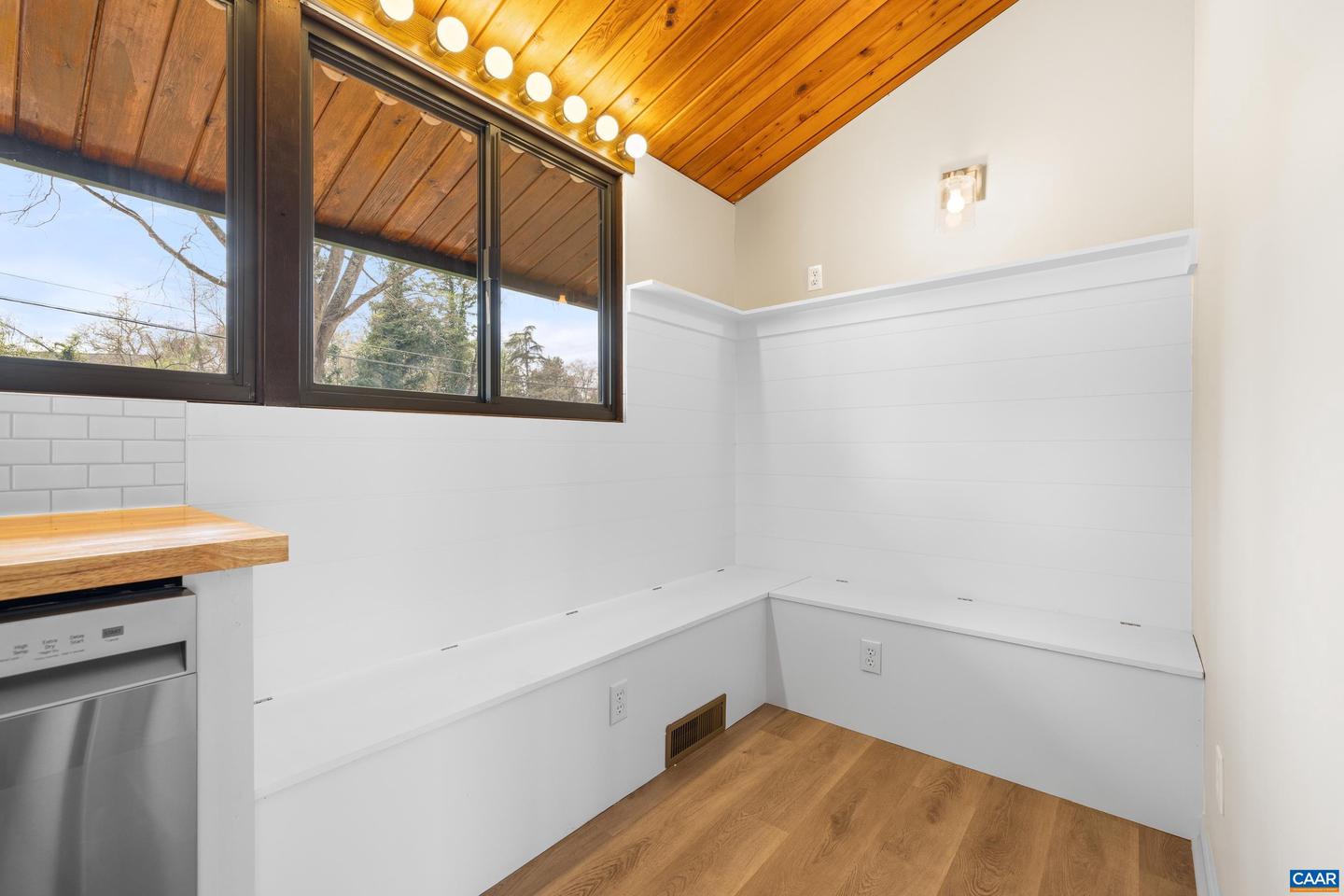 108 NORTHWEST LN, CHARLOTTESVILLE, Virginia 22911, 5 Bedrooms Bedrooms, ,3 BathroomsBathrooms,Residential,For sale,108 NORTHWEST LN,662506 MLS # 662506