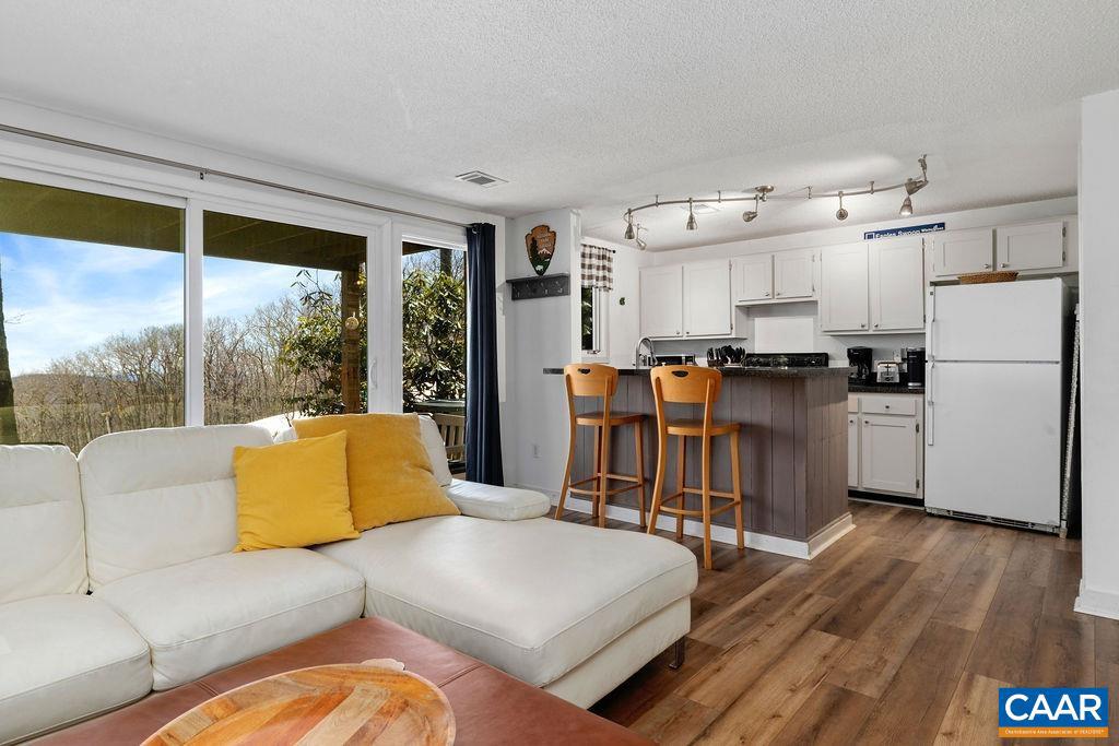 107 EAGLES CT CONDOS #107, WINTERGREEN RESORT, Virginia 22967, 2 Bedrooms Bedrooms, ,1 BathroomBathrooms,Residential,For sale,107 EAGLES CT CONDOS #107,662961 MLS # 662961